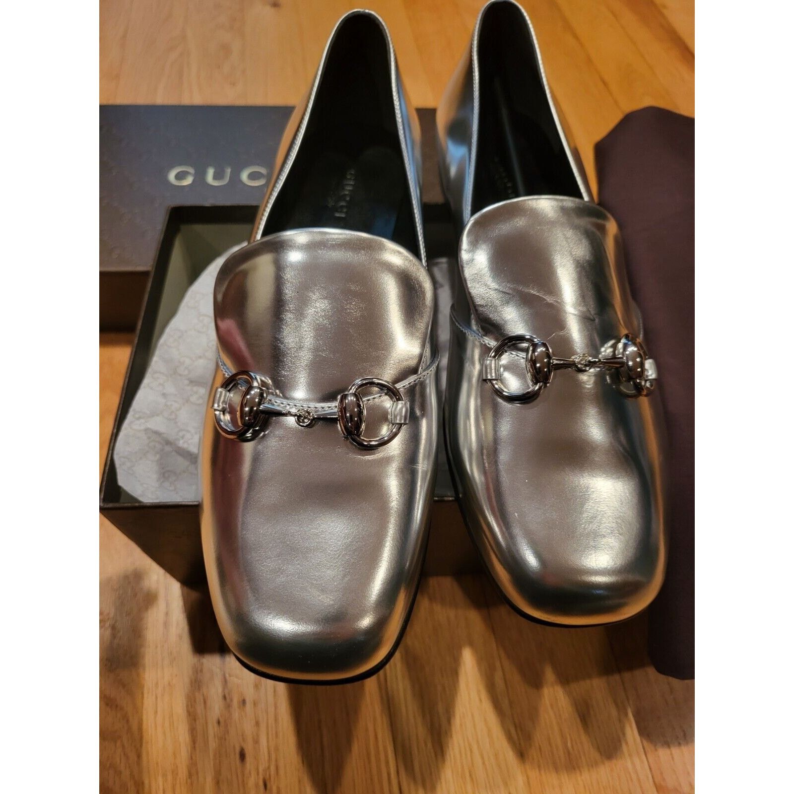 Gucci Beautiful Designer GUCCI Ladies Silver Metallic Leather Size US 8 / IT 38 - 3 Thumbnail