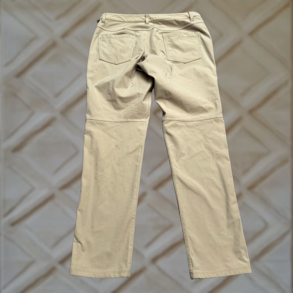 Lululemon Lululemon ABC Warpstreme 5-Pocket Pants Mens 32 Tan Brown Straight Leg Trouser Size US 32 / EU 48 - 1 Thumbnail