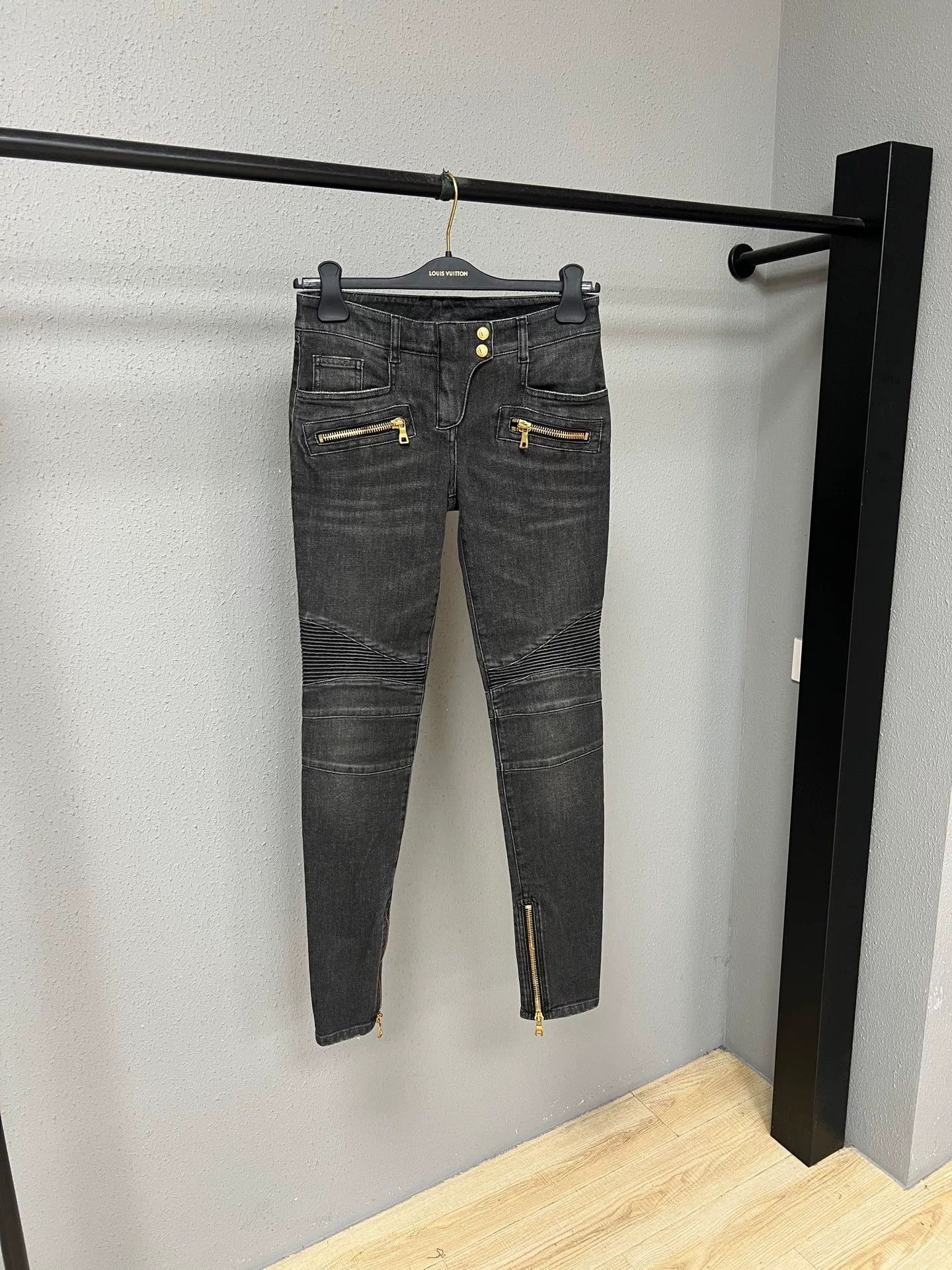 Balmain Balmain Gold Button Jeans Size US 36 / EU 52 - 1 Thumbnail