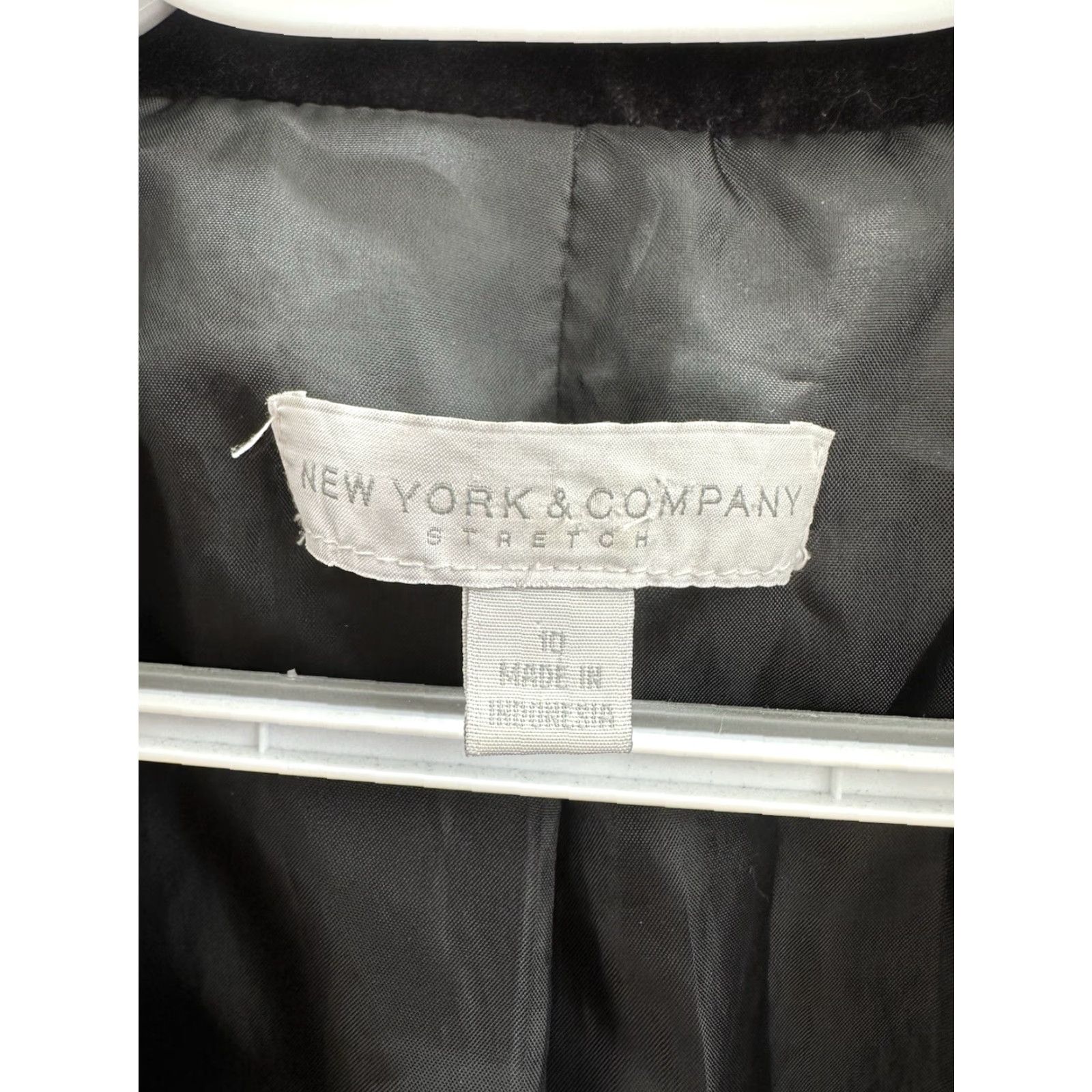 Vintage New York & Company Blazer Womens Size 10 Black Two Button Up Faux Velour Jacket Short Sleeve Long Sleeve Size L / US 10 / IT 46 - 5 Thumbnail