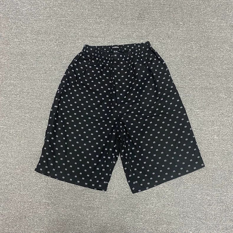 Balenciaga Balenciaga size 48 All-over Logo Short Pants Size US 32 / EU 48 - 1 Thumbnail