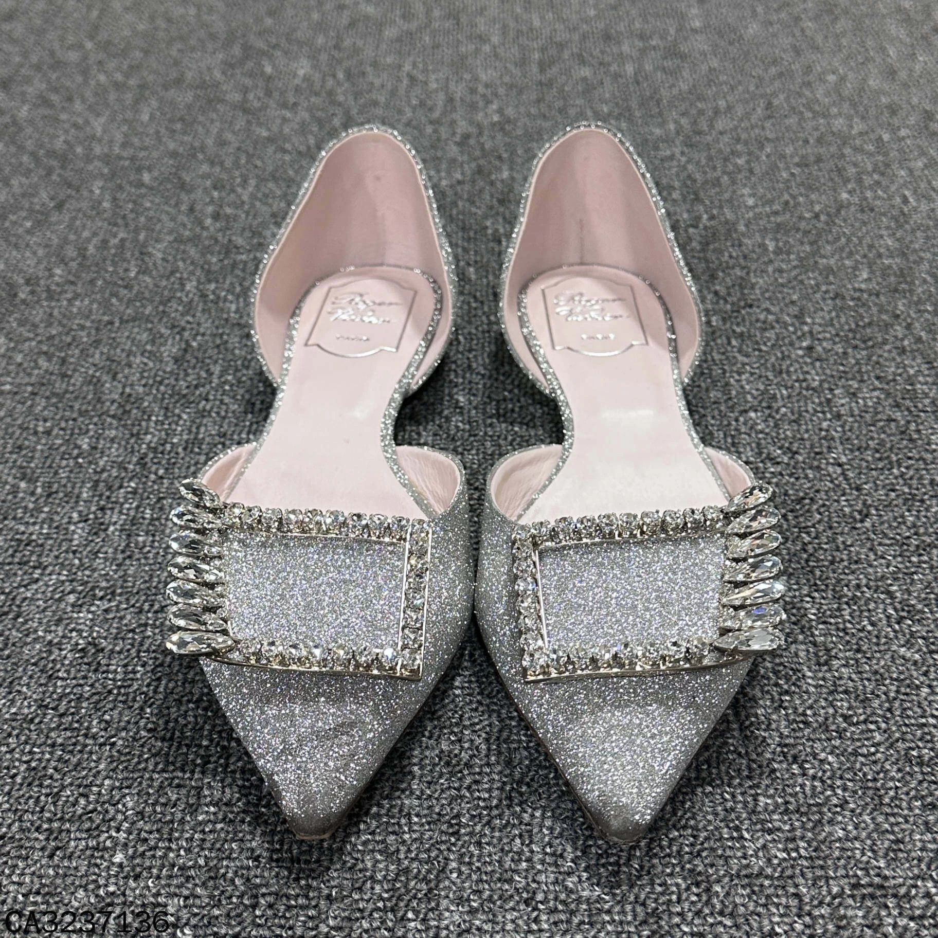 Roger Vivier Roger Vivier 99 New Flats 39 Toe Glitter Missing Size US 8 / IT 38 - 2 Thumbnail