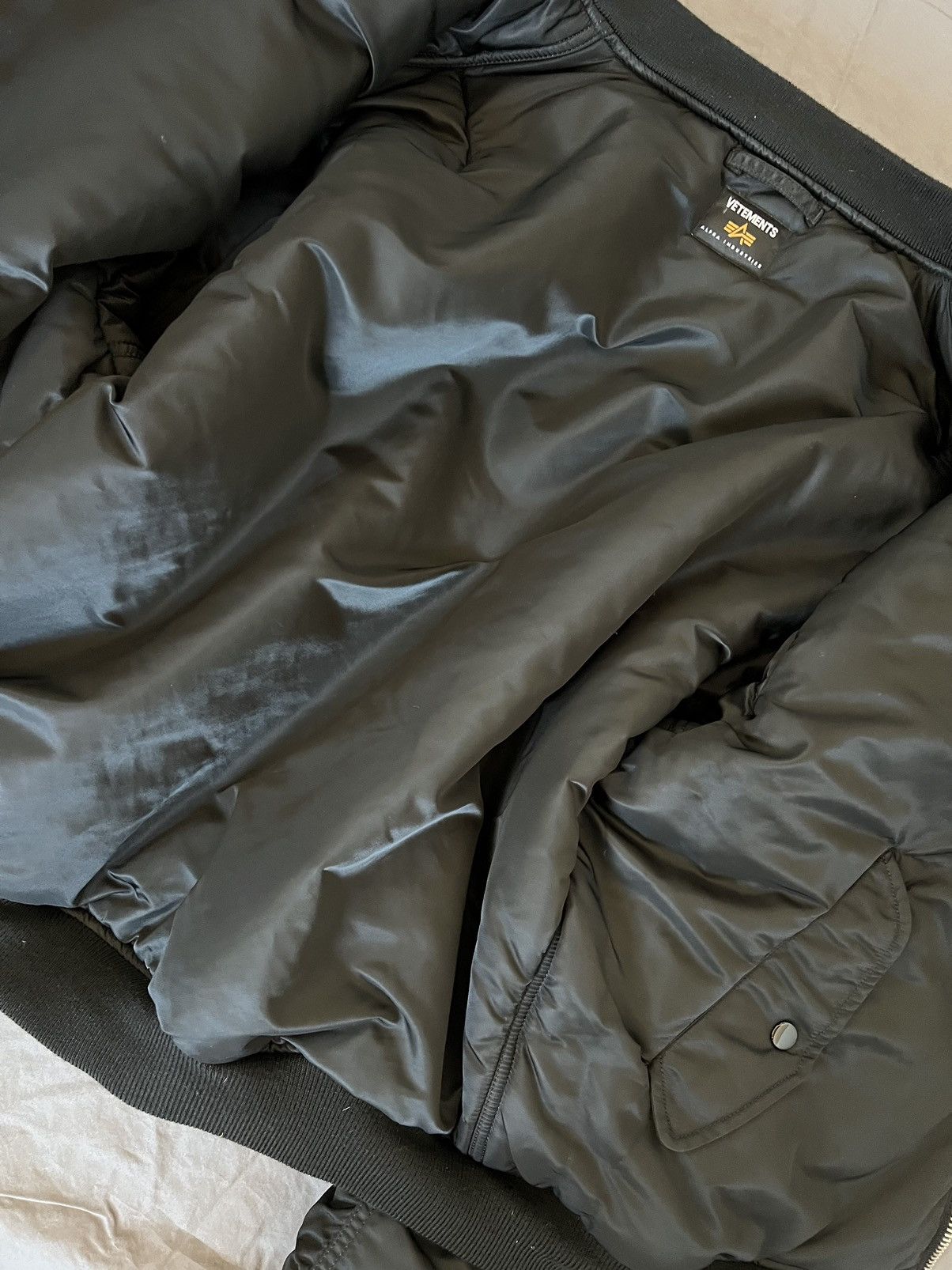 Vetements Vetements Angel Bomber Winter19 Outerwear Size US XS / EU 42 / 0 - 6 Thumbnail