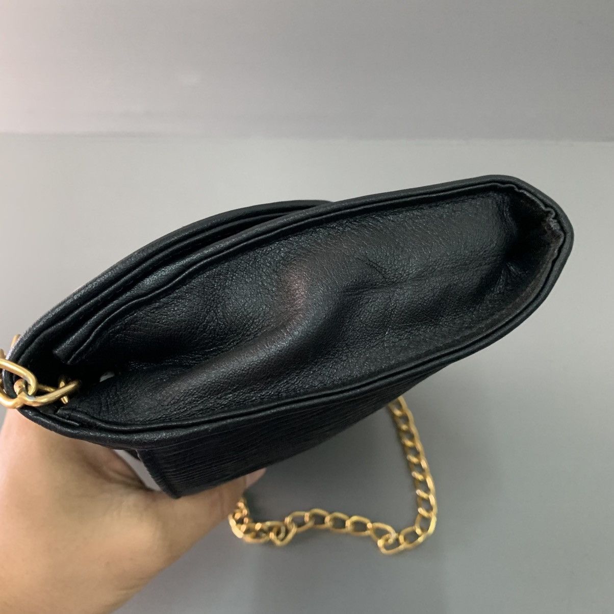 Hanae Mori 🔥‼️FAST SALE‼️🔥Authentic Hanae Mori Leather Chain Shoulder Bag Size ONE SIZE - 6 Thumbnail