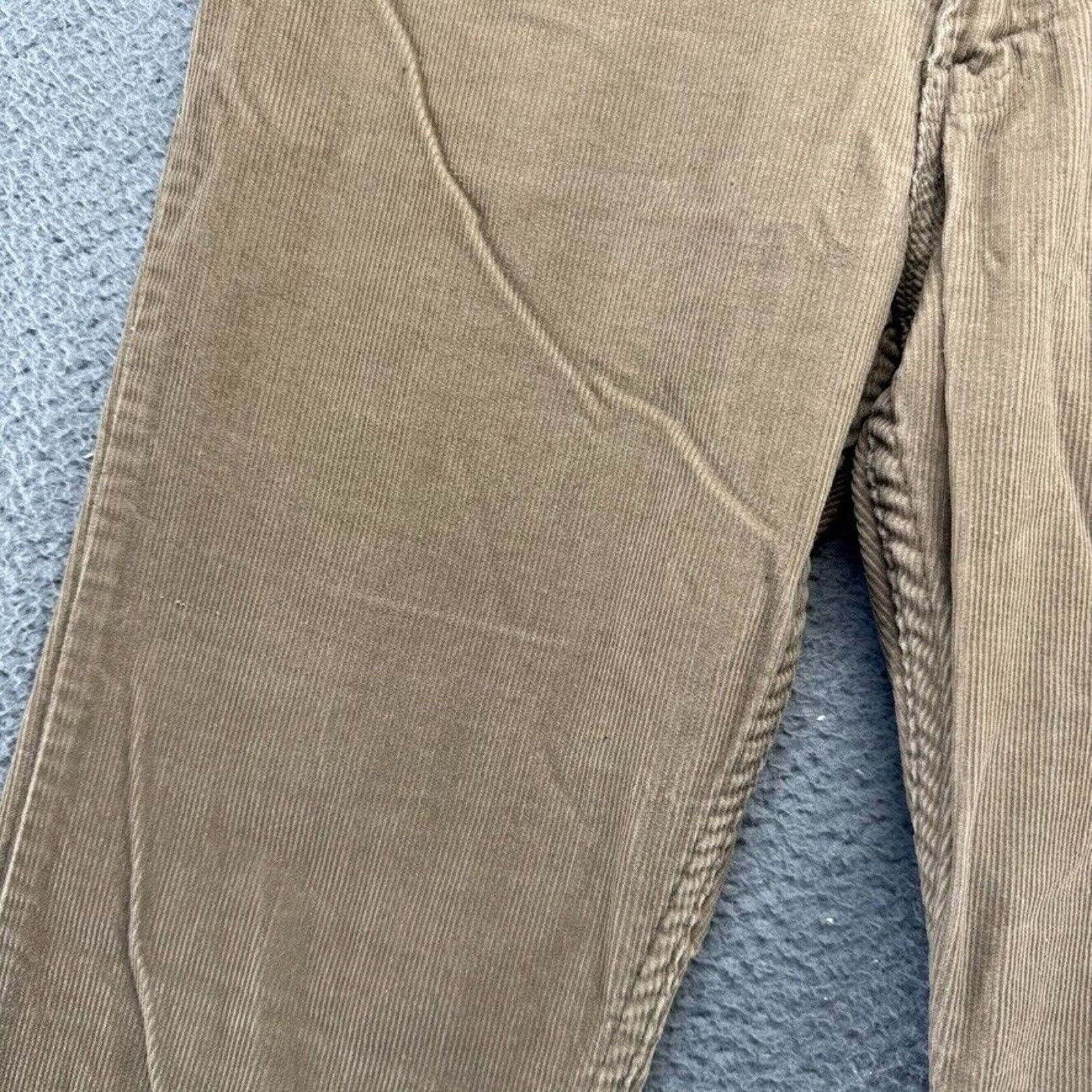 Levi's × Vintage Vintage Levi's pants Men's Fits 30x33 Brown Corduroy Chino Size US 30 / EU 46 - 4 Thumbnail