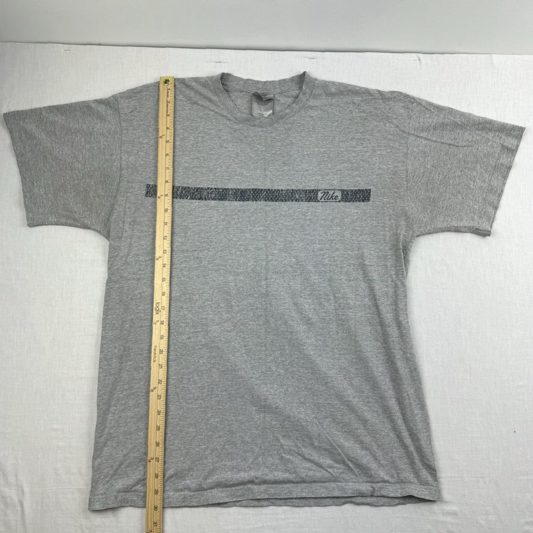 Nike VINTAGE Nike T-Shirt Adult Large Gray Silver Crew Neck Short Sleeve Men Grunge 90s Y2K Athletic Sports Size US L / EU 52-54 / 3 - 7 Thumbnail