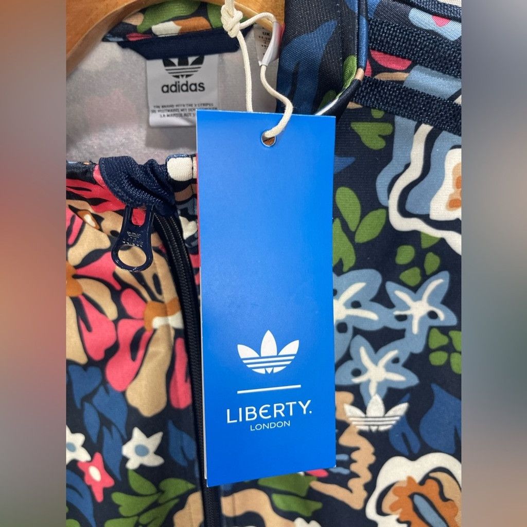Adidas NEW Adidas x Liberty Firebird Floral Zip Top Size YM(11-12y) Size XXS / US 00 / IT 34 - 5 Thumbnail