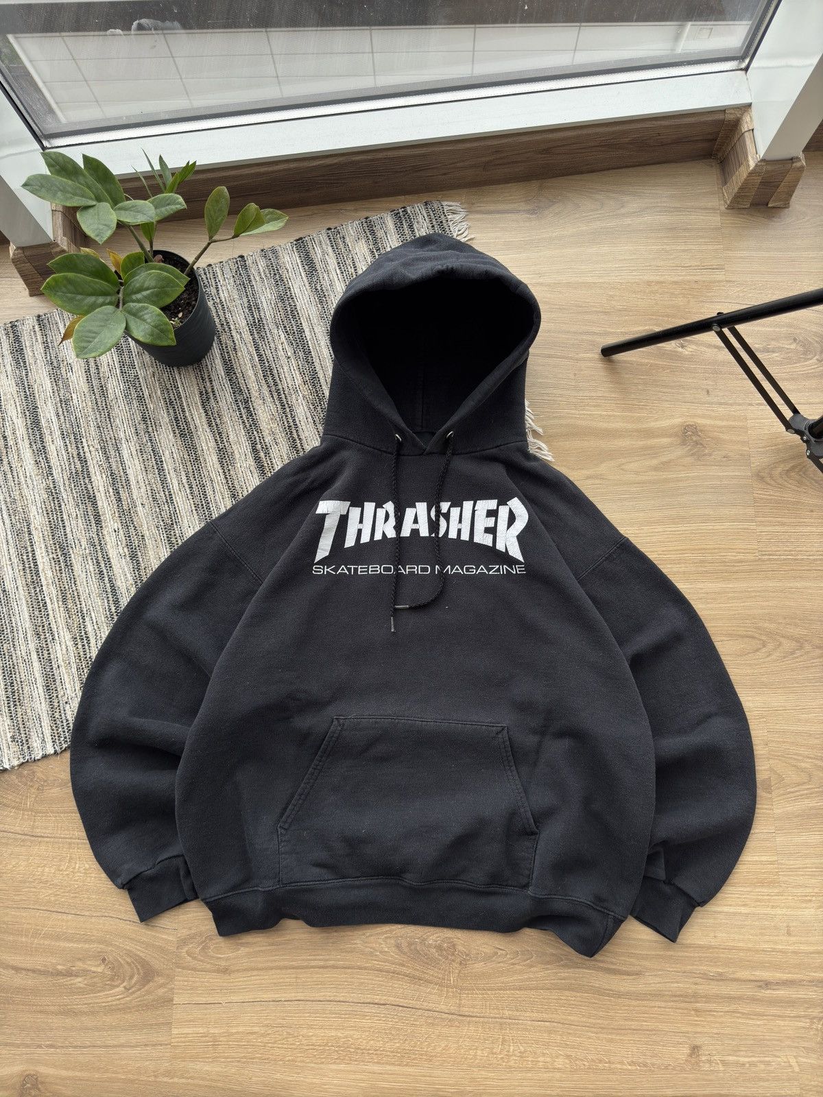 Other Vintage Thrasher big logo distressed Y2K box fit hoodie Size US M / EU 48-50 / 2 - 1 Thumbnail