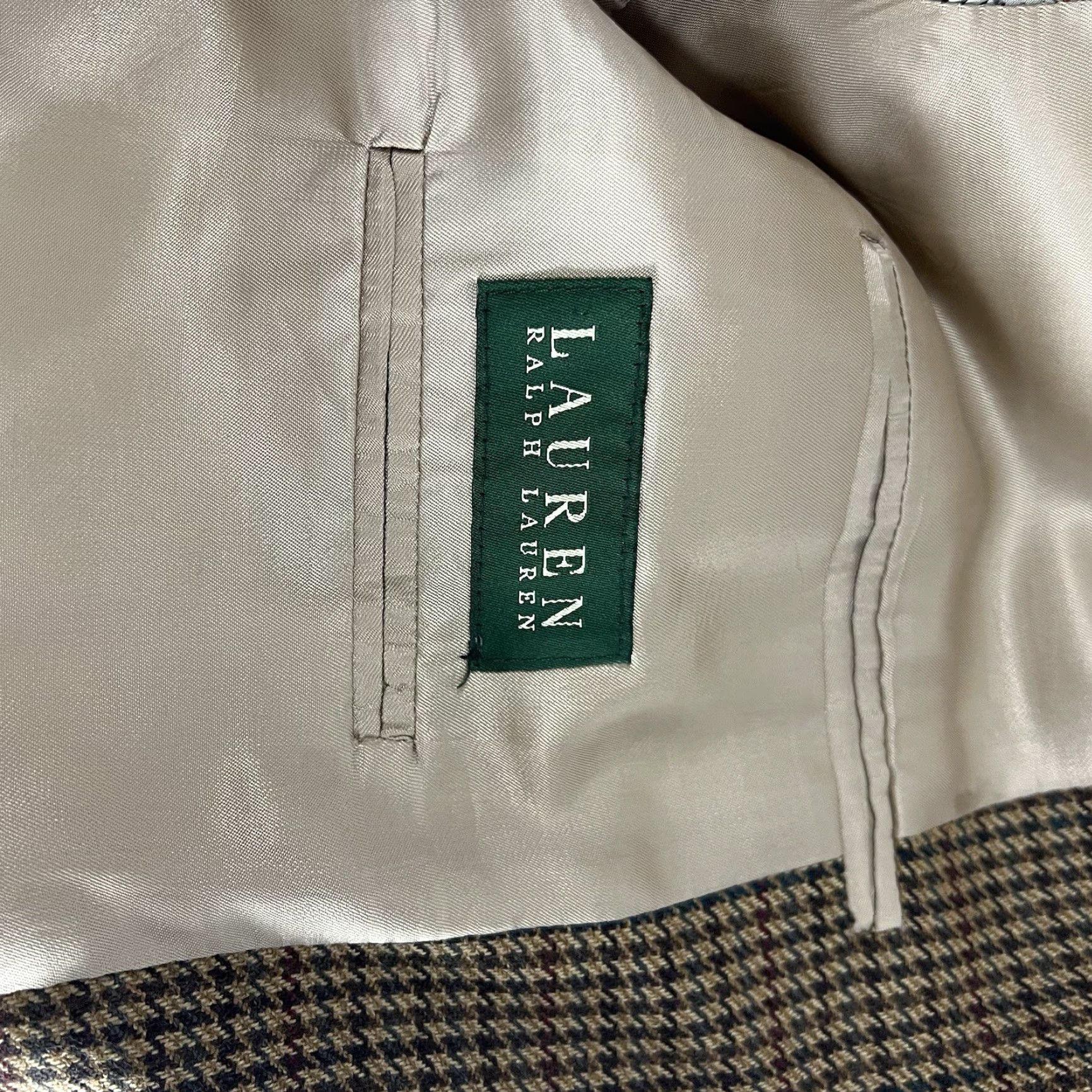 Ralph Lauren VTG Lauren Ralph Lauren Brown Houndstooth Lambswool Blend Blazer Sport Coat 44 Men Single-Breasted Notch Lapel 2 Piece 4-Button Dry Clean Only Wool Size 44R - 3 Thumbnail