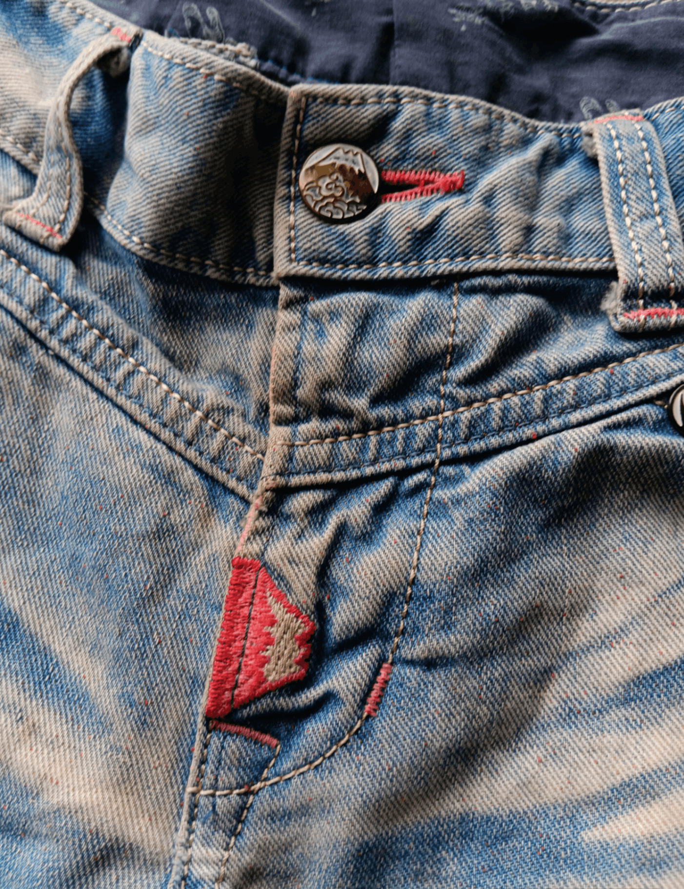 Edwin × Japanese Brand Edwin japan pabric koi embroidered mud wash jeans Size US 31 - 6 Thumbnail