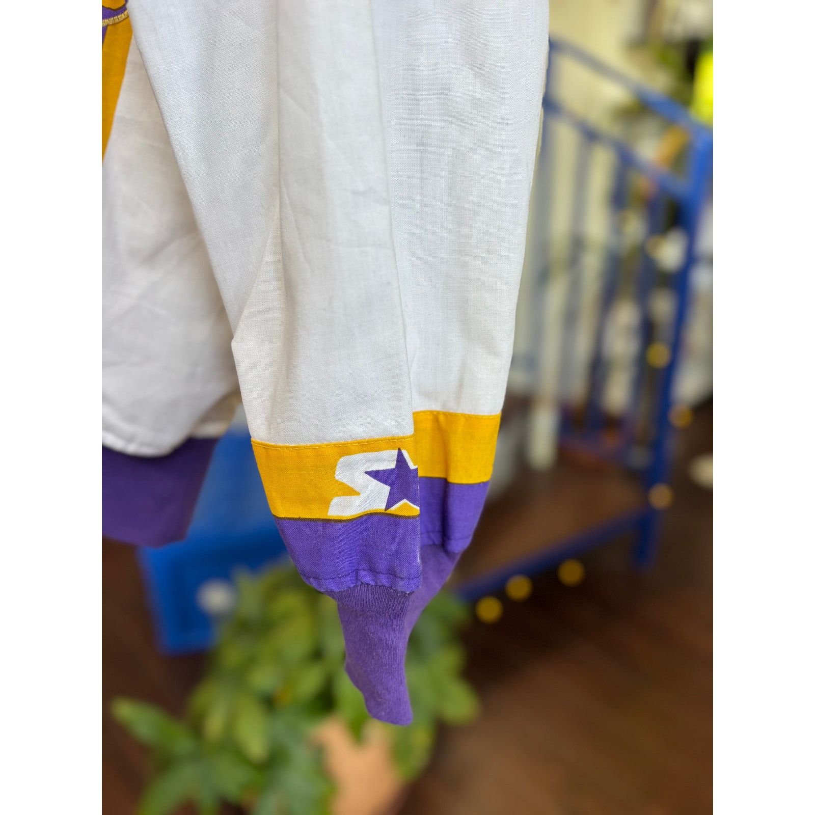 Starter Vintage 80s Starter Los Angeles Lakers Pullover Size L Size US L / EU 52-54 / 3 - 5 Thumbnail