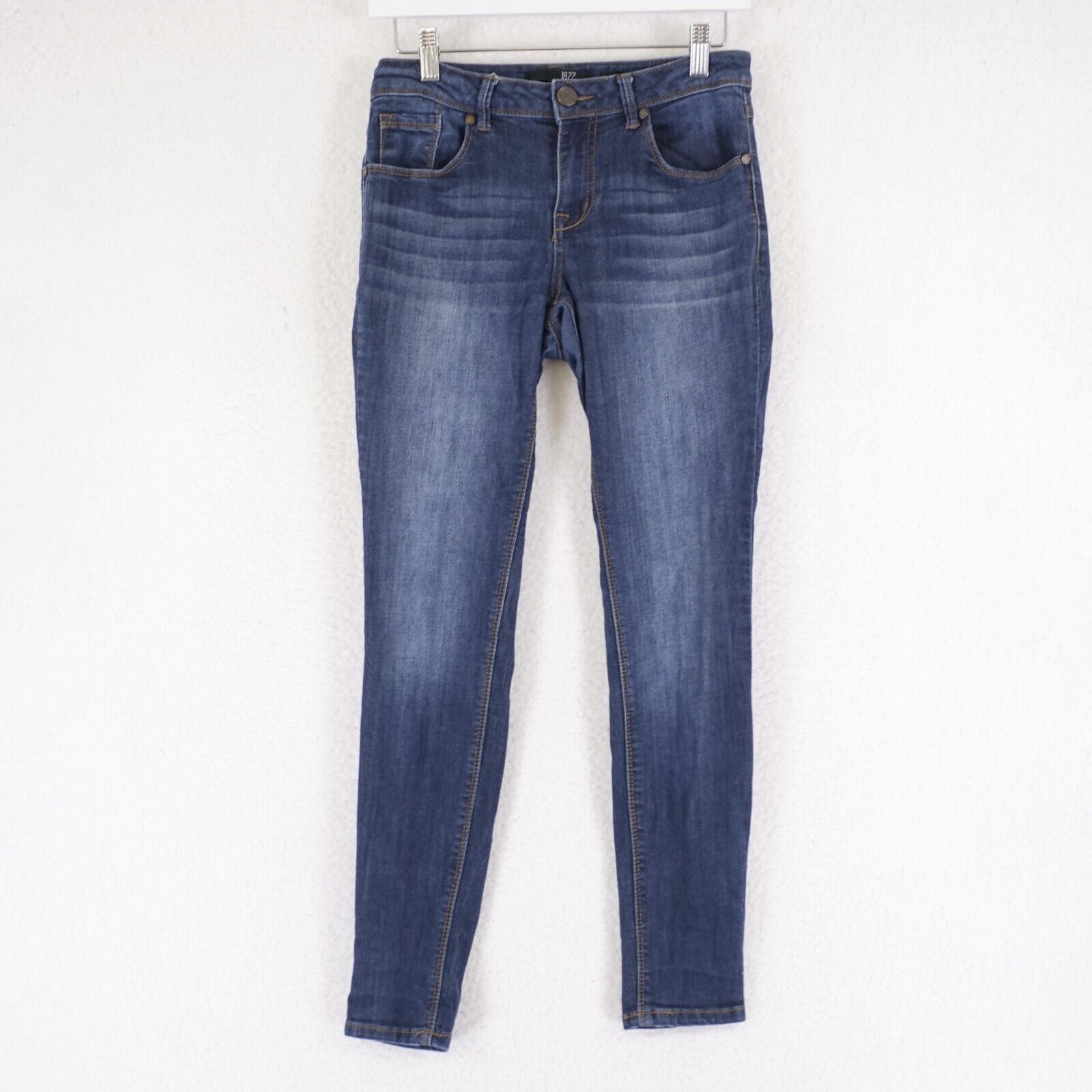 Designer 1822 Denim Adrianna Blue Stone Wash Wisker Jeans 4 28/28 Str Size 28" / US 6 / IT 42 - 1 Thumbnail