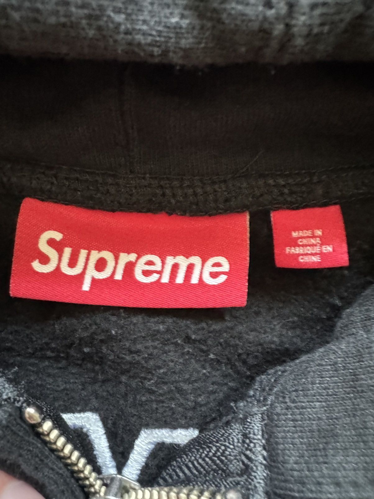 Supreme Warriors Appliqué Zip Up Hooded Sweatshirt Black Size US L / EU 52-54 / 3 - 18 Thumbnail
