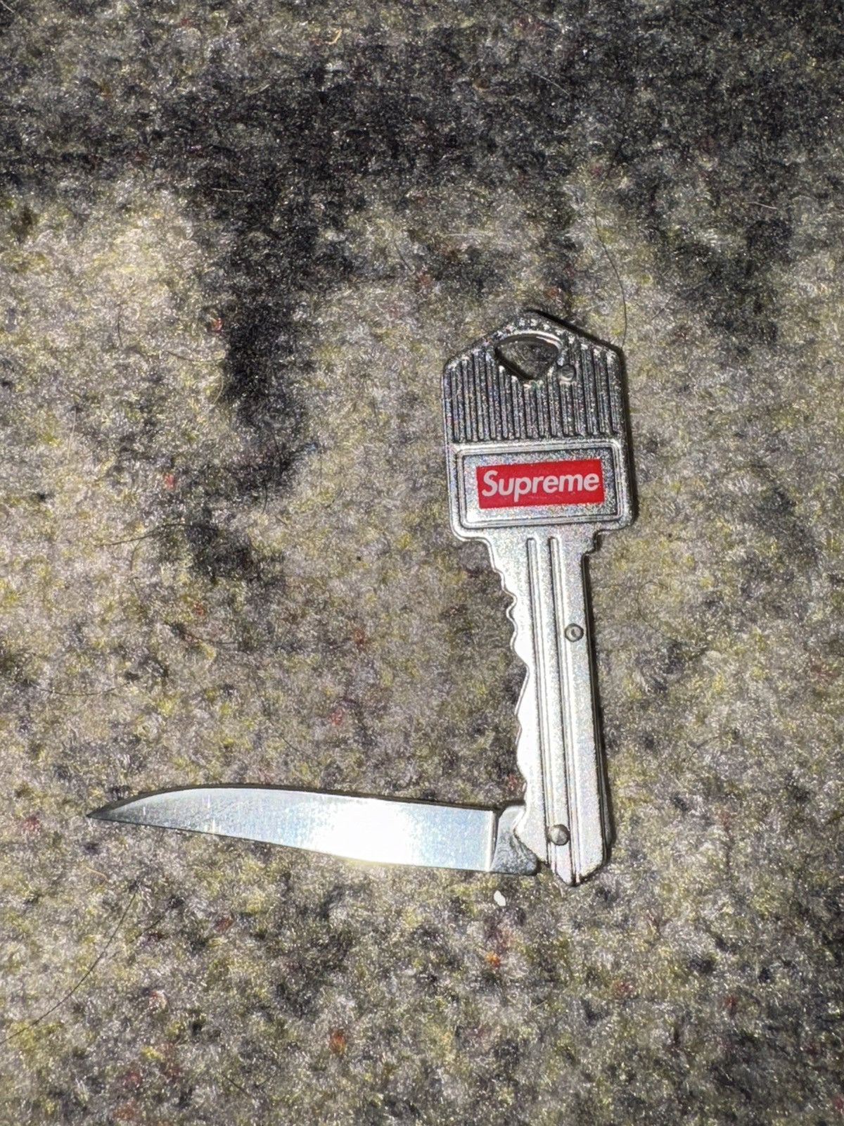 Supreme × Tiffany & Co. Tiffany & Co. x Supreme Heart Knife Key