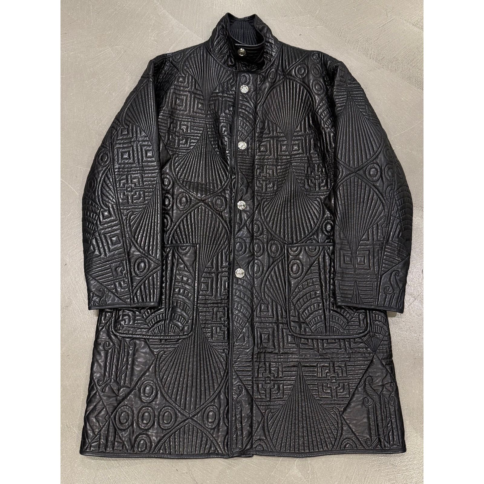 Versace A/W1990 Gianni Versace embossed leather coat Size US L / EU 52-54 / 3 - 1 Thumbnail