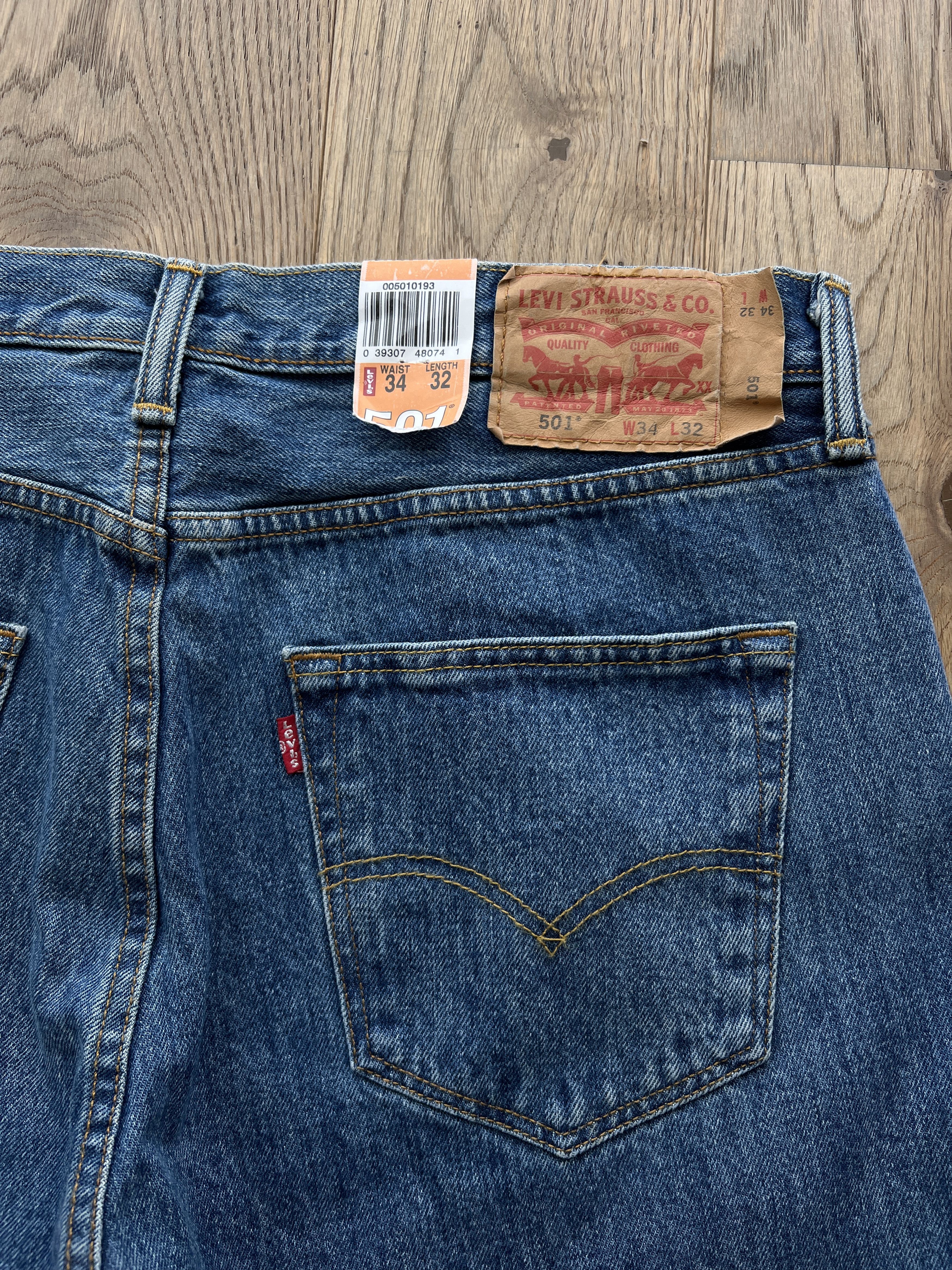 Levi's New! Levis 501 croped retro navy blue y2k denim vintage boxy Size US 34 / EU 50 - 8 Thumbnail