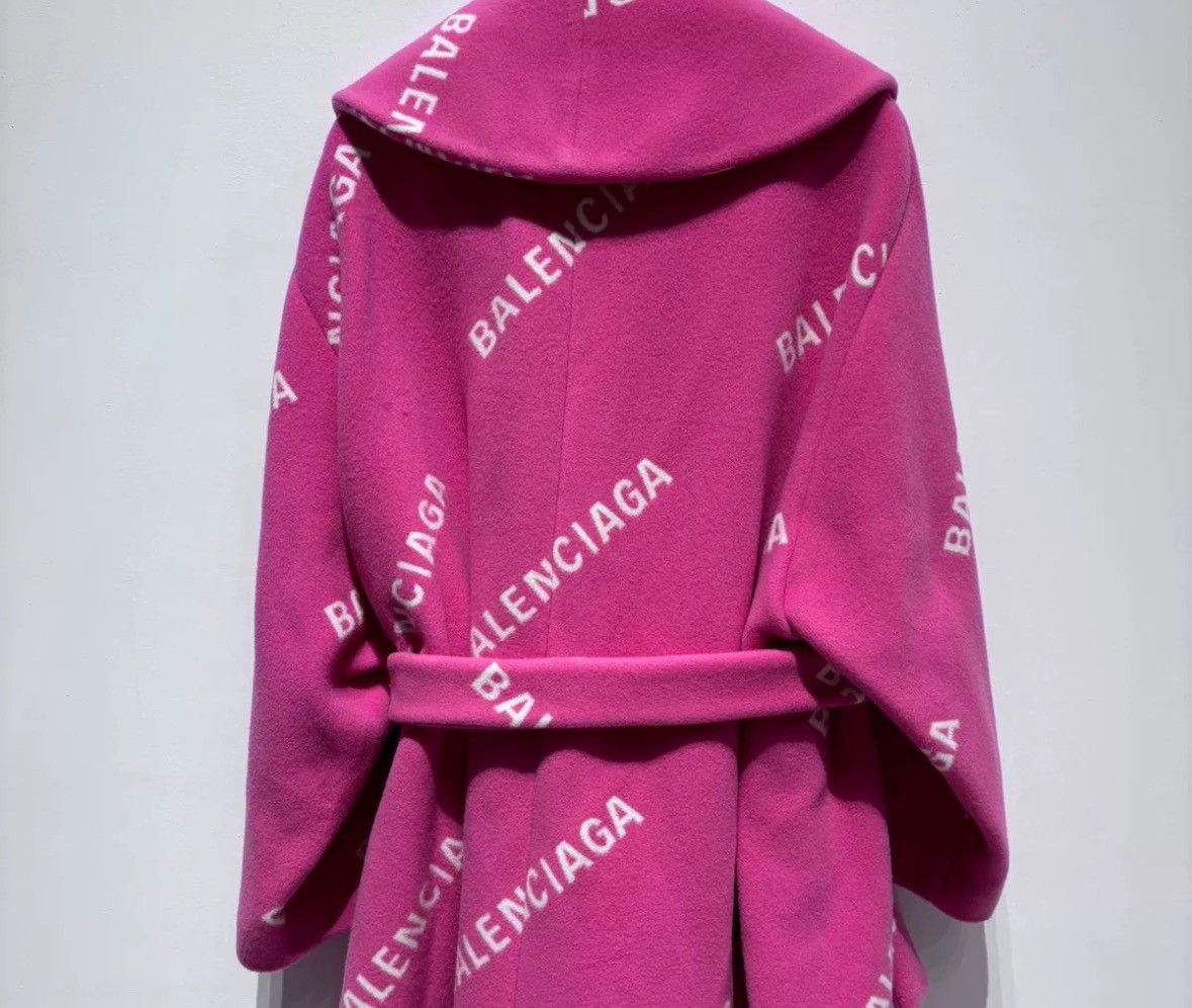 Balenciaga Balenciaga 2021 Spring/Summer Pink Logo Wool Blended Coat Size US M / EU 48-50 / 2 - 3 Thumbnail