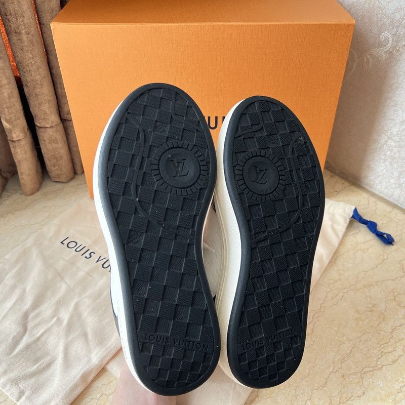 Louis Vuitton Louis Vuitton Groovy Leather Low-Top Sneakers - Size US 9 / EU 42 - 2 Thumbnail