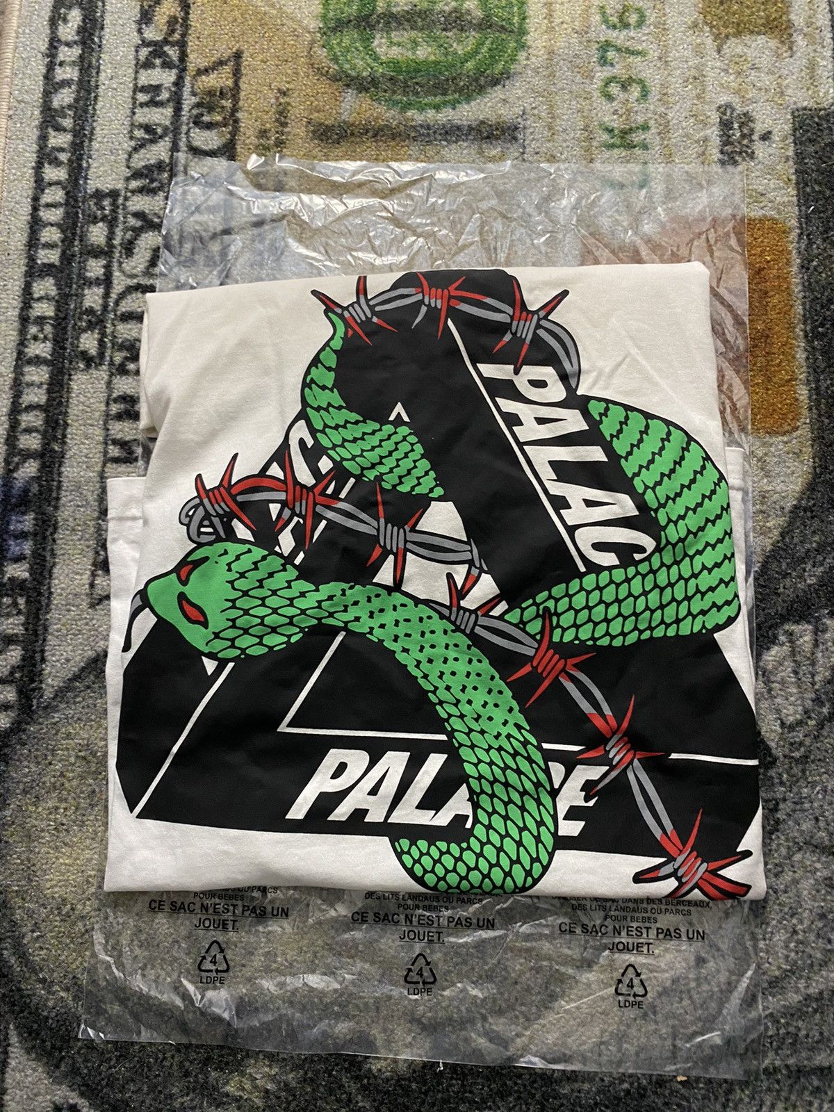 Palace Palace Hesh Mit Fresh Tri Ferg T-Shirt Size US M / EU 48-50 / 2 - 9 Thumbnail