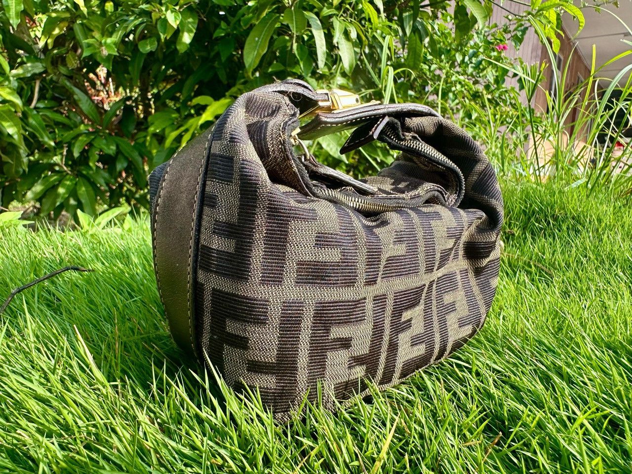 Fendi Authentic Fendi Zucca Mini Cosmetic Bag Size ONE SIZE - 2 Thumbnail