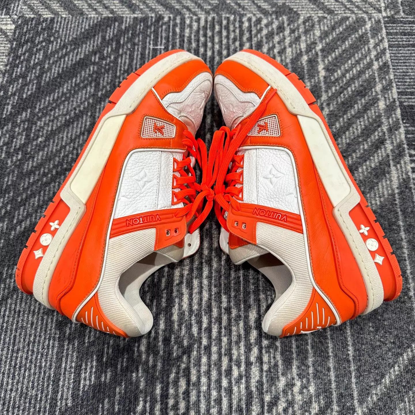 Louis Vuitton Louis Vuitton Trainer White Orange EUR 42 Size US 9 / EU 42 - 4 Thumbnail