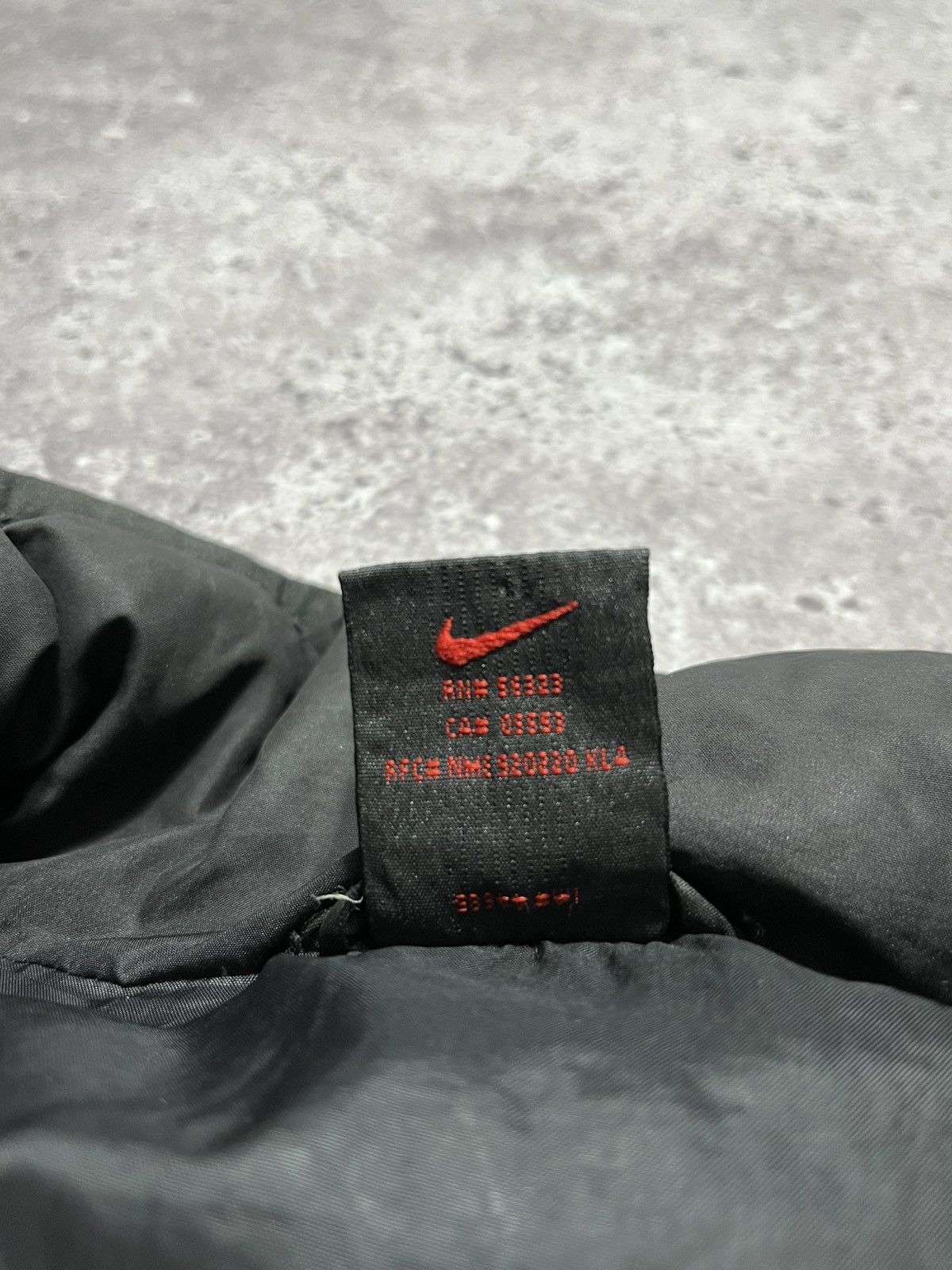 Nike Vintage 90’s NIKE Brown Gold Puffer Down Mans Y2K jacket Size US L / EU 52-54 / 3 - 21 Thumbnail