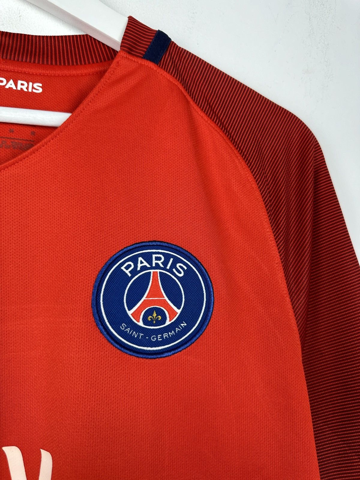 Nike Paris Saint Germain PSG 2016 Away Soccer Jersey Shirt Size US M / EU 48-50 / 2 - 11 Thumbnail