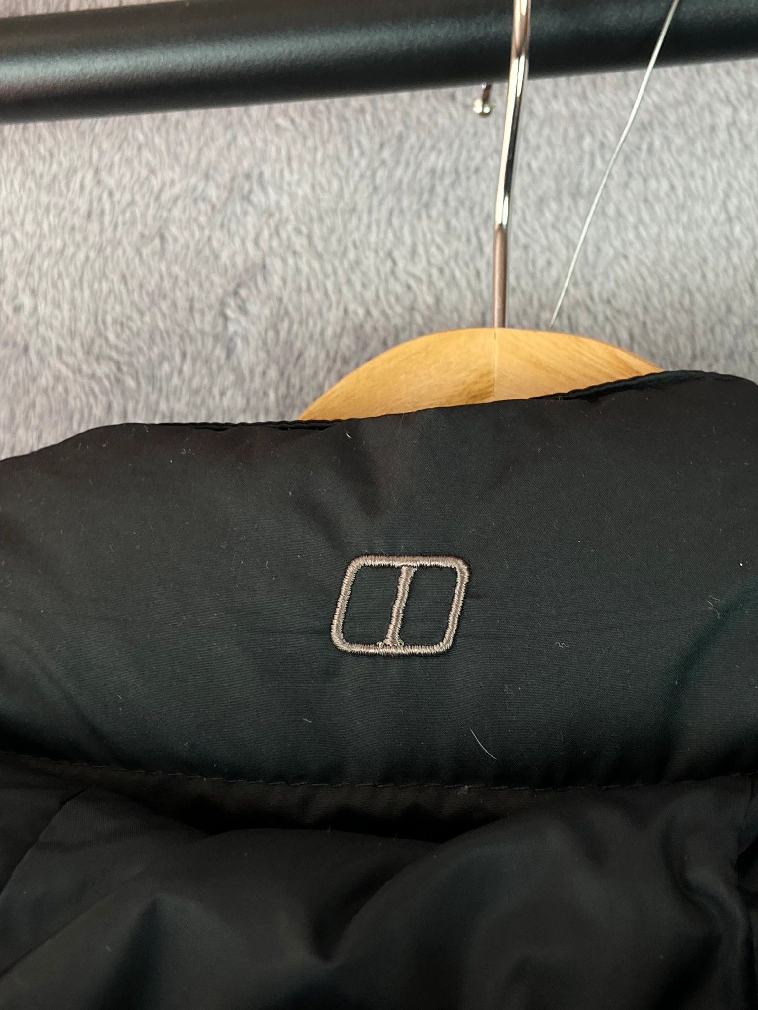 Berghaus Coat Berghaus black puffer mini logo vintage outdoor Size L / US 10 / IT 46 - 6 Thumbnail