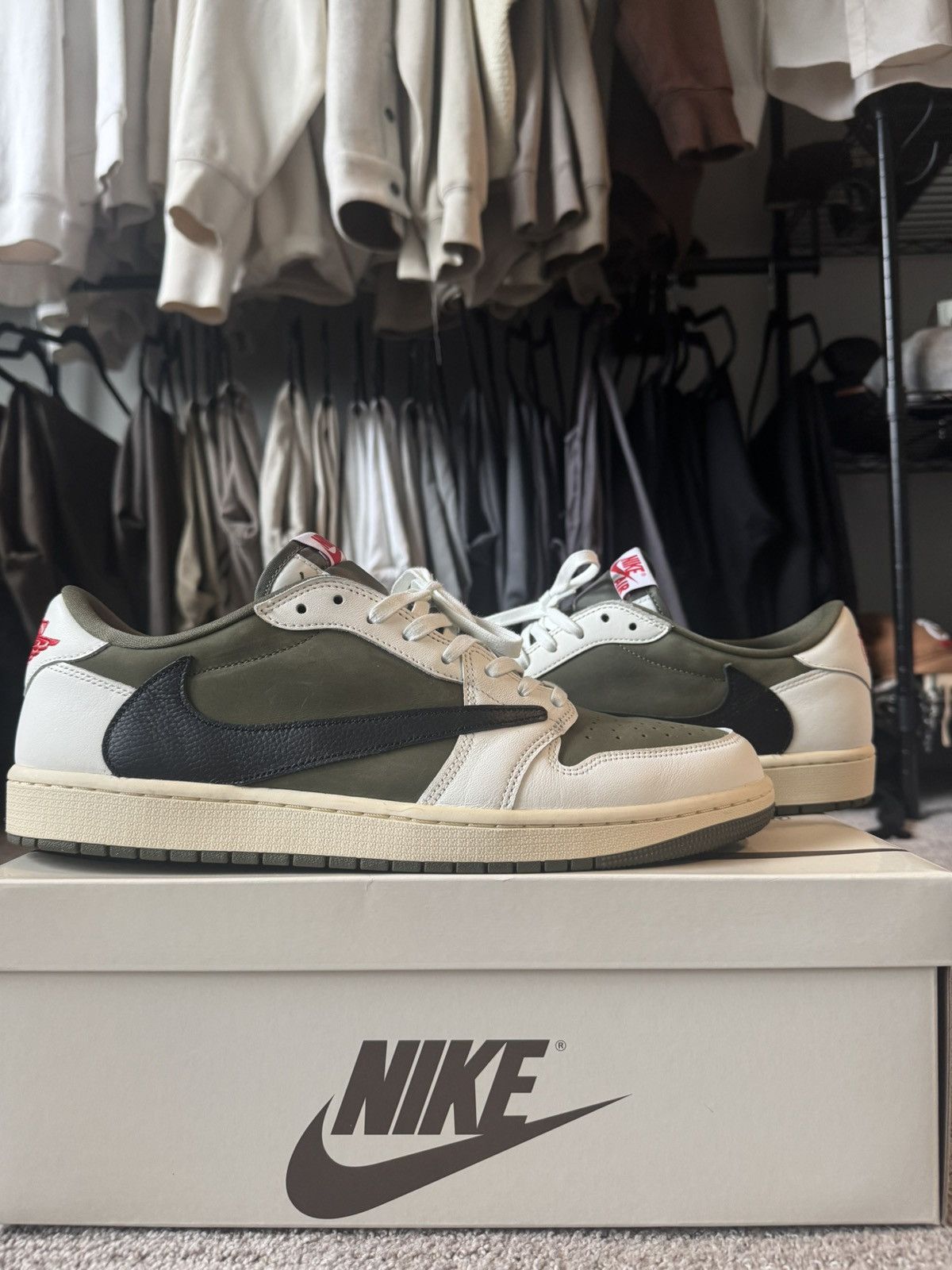 Jordan Brand × Travis Scott Travis Scott Jordan 1 Low Medium Olive Size US 14 / EU 47 - 1 Thumbnail