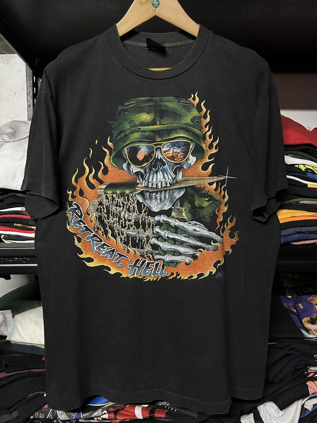 Vintage Vintage 90s Born To Kill Retreat Hee Horror Skull Faded Tee Size US XL / EU 56 / 4 - 1 Thumbnail
