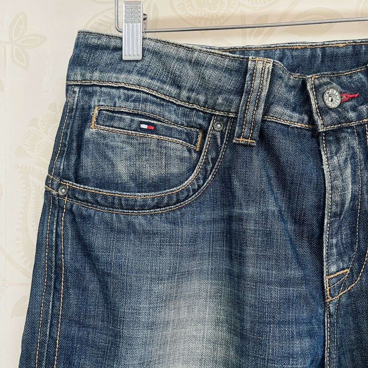 Tommy Hilfiger × Vintage Vintage Tommy Hilfiger Cambridge Regular Fit Jeans Size US 33 - 5 Thumbnail