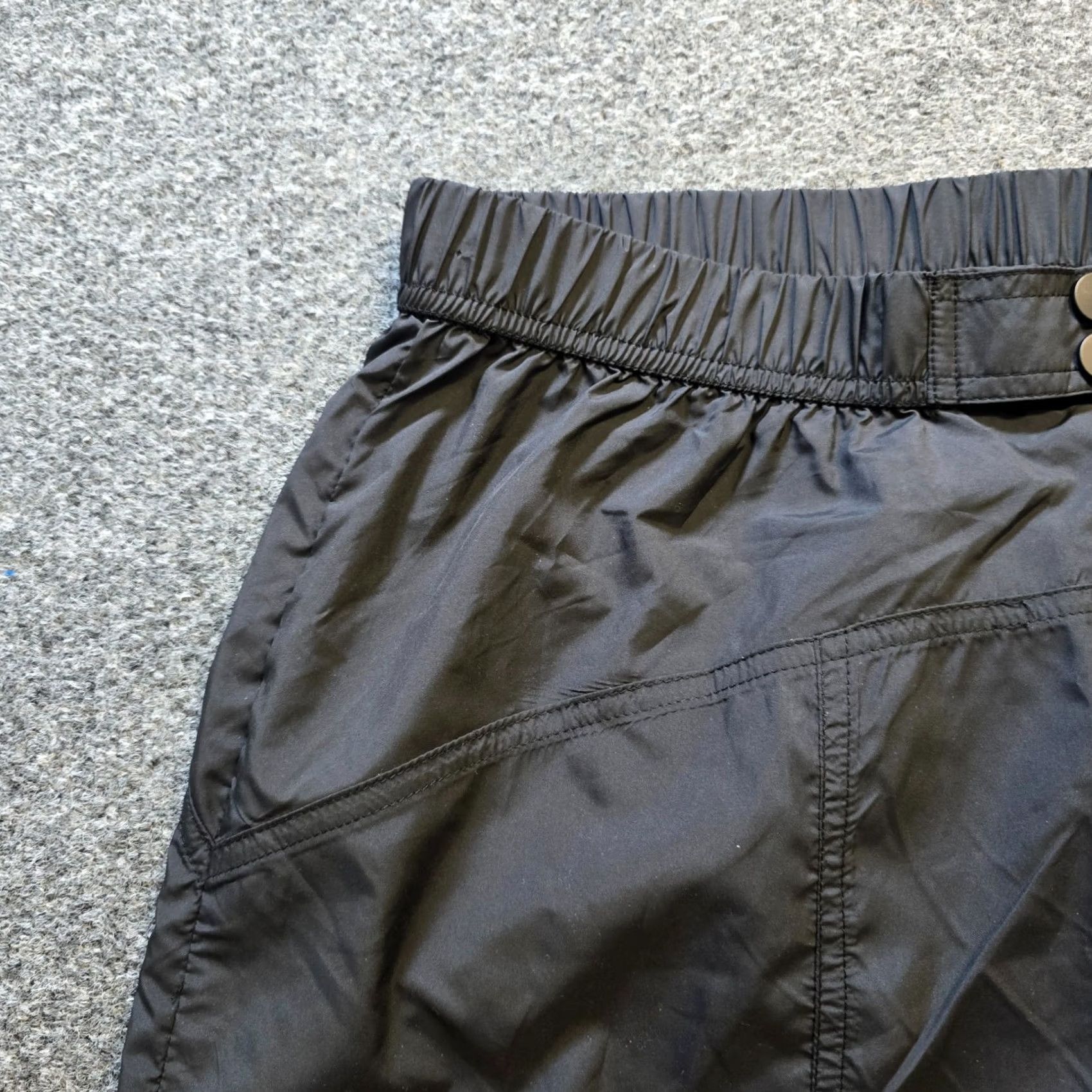 Fabletics Fabletics Pants Womens Large Black Parachute Joggers Cargo Casual Athletic Tapered Leg Inseam 30 in Size 36" / US 14 / IT 50 - 3 Thumbnail