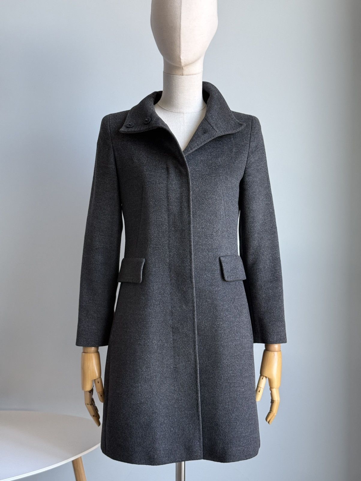 Max Mara Max Mara Studio Gray Virgin Wool Coat Tailored Mid Length Size XS / US 0-2 / IT 36-38 - 3 Thumbnail