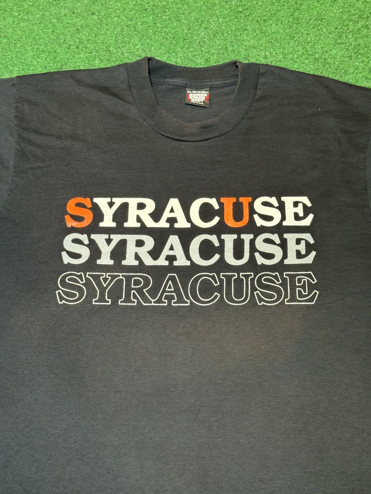 Vintage Vintage 90s Syracuse University New York Black T Shirt Size US XL / EU 56 / 4 - 2 Thumbnail