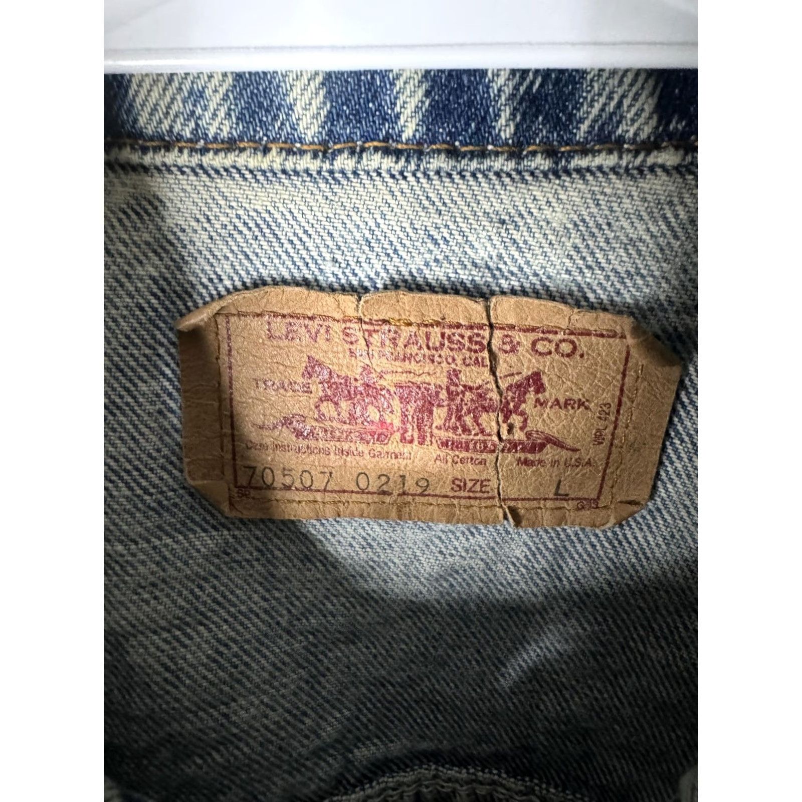 Levi's VINTAGE Levi's Jacket Mens L Denim Trucker Sun Flower 70507 90s Hippie Casual Button Front Embroidered Pockets Size US L / EU 52-54 / 3 - 6 Thumbnail