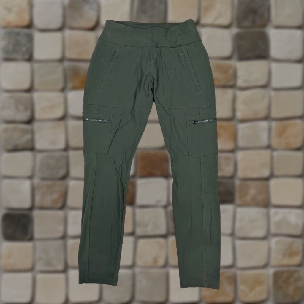 Athleta Athleta Headlands Hybrid Cargo Leggings Womens 4 Petite Green Nylon Mid Rise Size 27" / US 4 / IT 40 - 1 Thumbnail