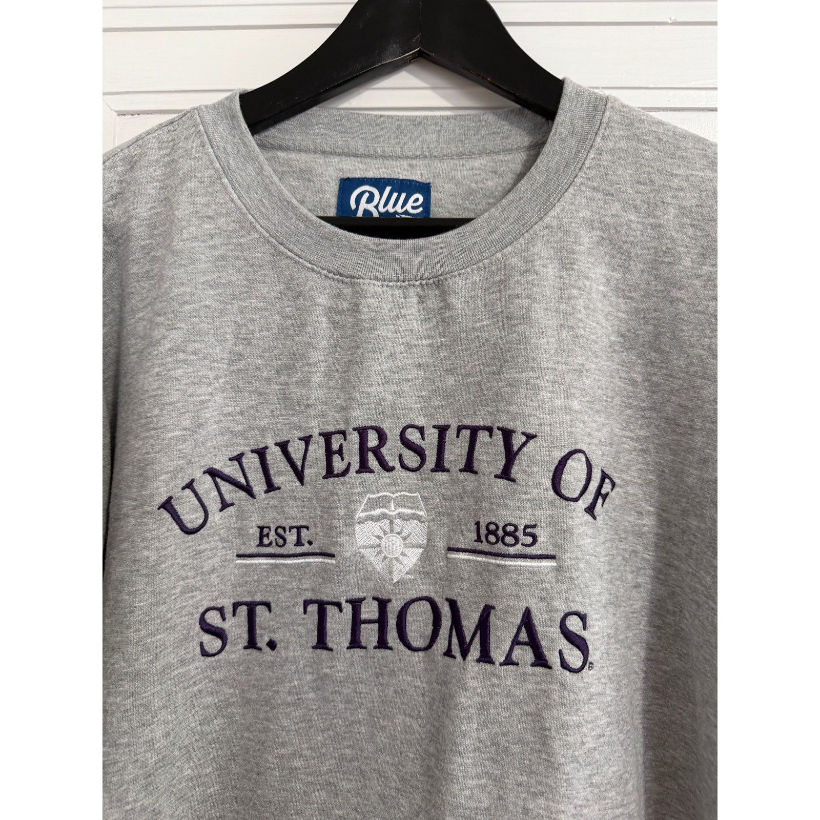 NCAA University of St. Thomas Tommies Crewneck Sweatshirt Size XL Size US XL / EU 56 / 4 - 2 Thumbnail