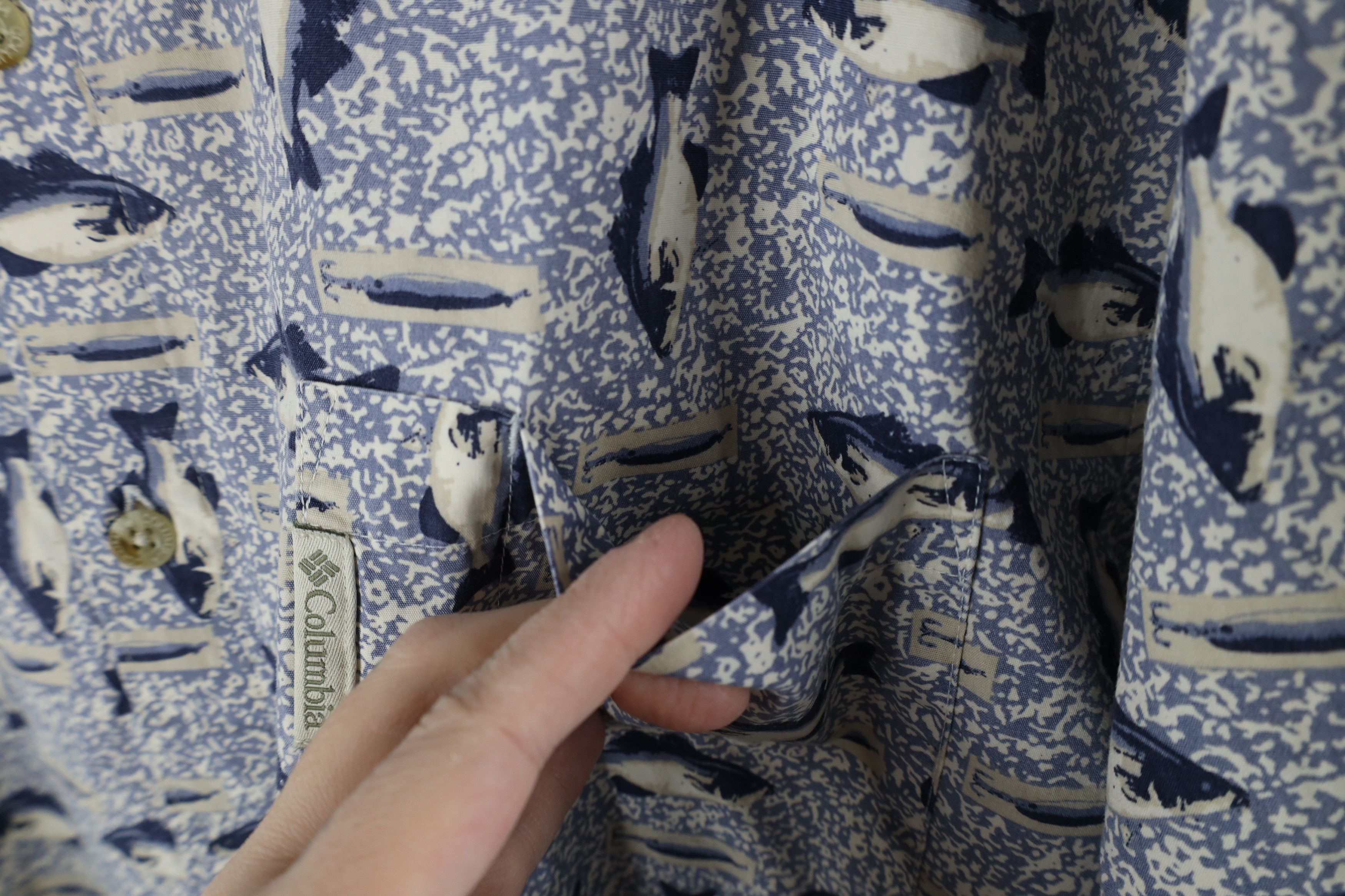 Columbia × Vintage Vintage 90s Columbia Over Print Collared Button Down Shirt Size US XL / EU 56 / 4 - 5 Thumbnail