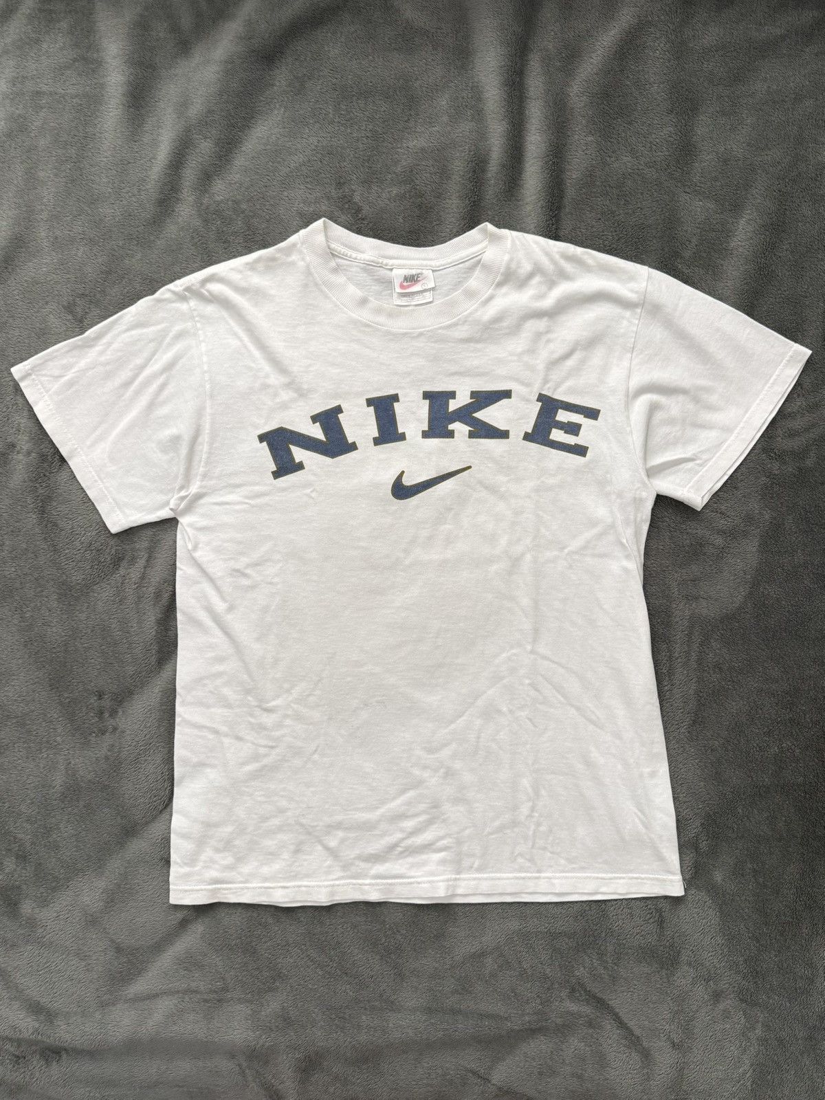 Nike Vintage Nike Big Spellouts 90's Made in USA T-shirt Size US S / EU 44-46 / 1 - 1 Thumbnail