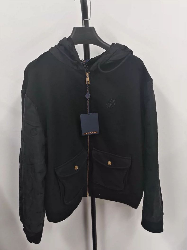 Louis Vuitton Louis Vuitton SS24 FeiDong Co-Branded Series Letter Logo Em Size US M / EU 48-50 / 2 - 1 Thumbnail