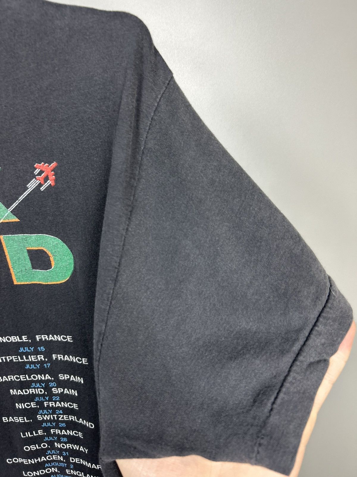 Band Tees × Vintage Vintage 1987 Pink Floyd A Momentary Lapse Of Reason Tour Tee Size US M / EU 48-50 / 2 - 22 Thumbnail