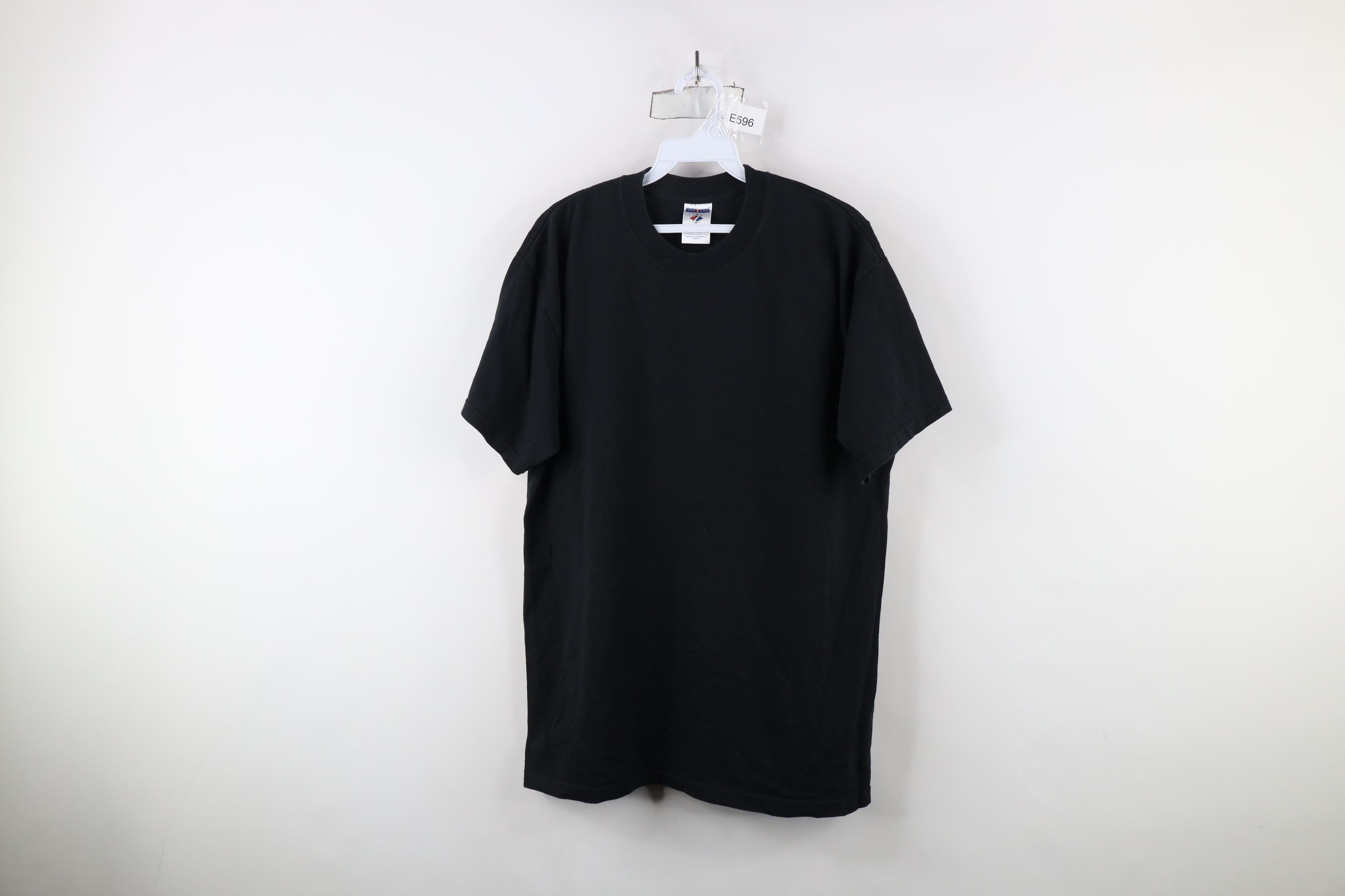 Vintage Vintage 90s Y2K Streetwear Blank Heavyweight T-Shirt Black Size US L / EU 52-54 / 3 - 1 Thumbnail