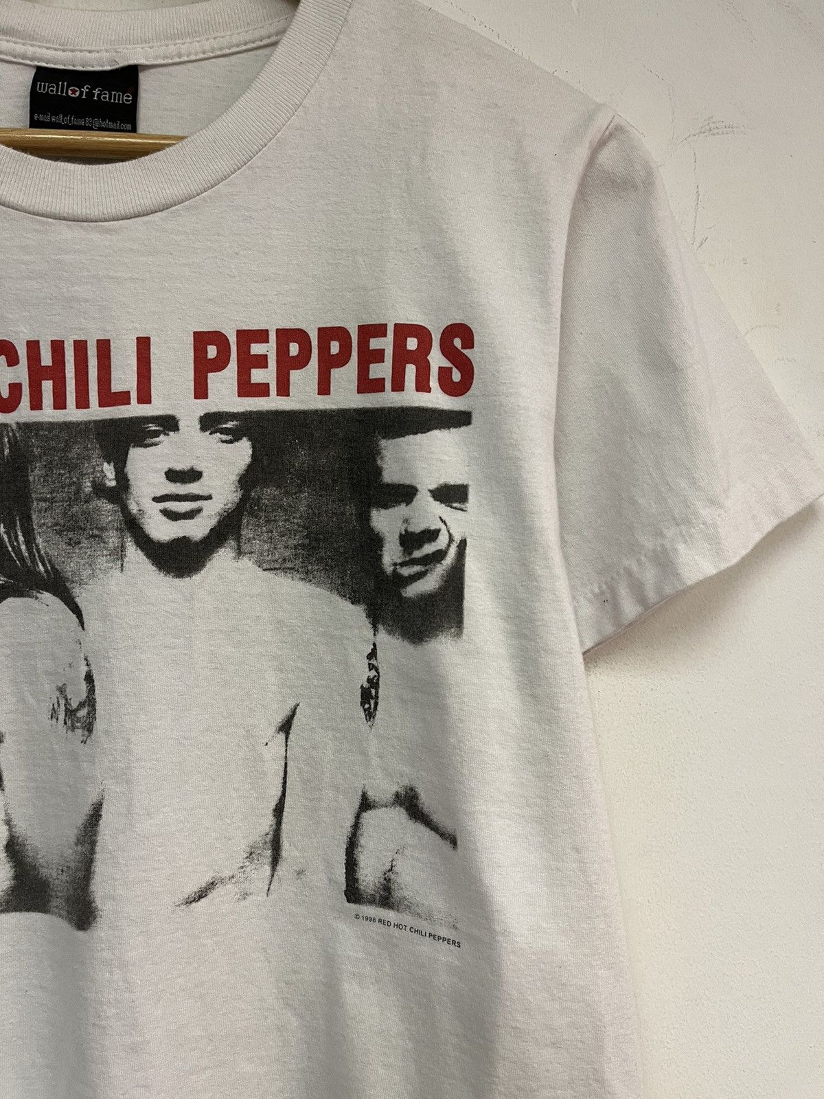 Band Tees 1998 Red Hot Chili Peppers Tee Size US S / EU 44-46 / 1 - 3 Thumbnail