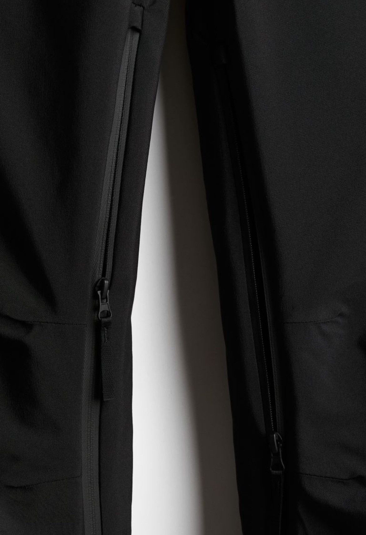 H&M H&M bib ski pants size medium Size 30" / US 8 / IT 44 - 6 Thumbnail