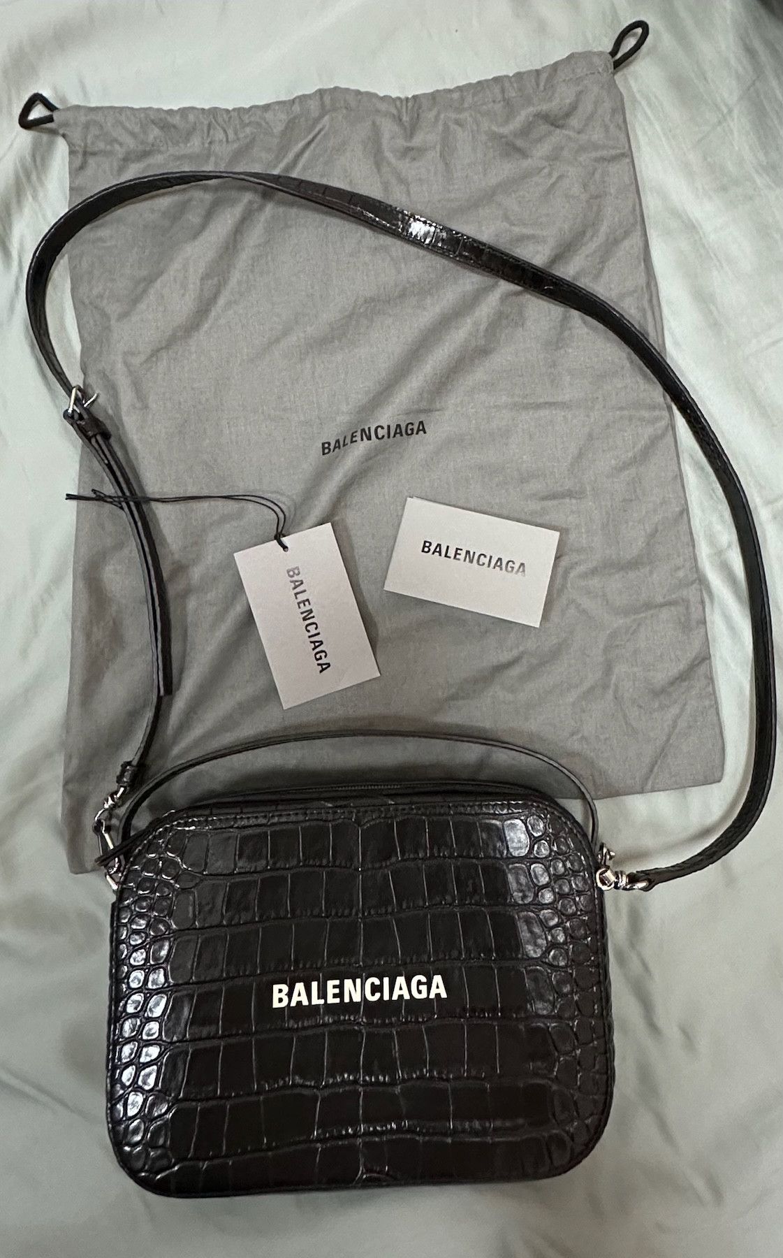 Balenciaga Balenciaga Everyday Leather Camera Bag Size ONE SIZE - 5 Thumbnail