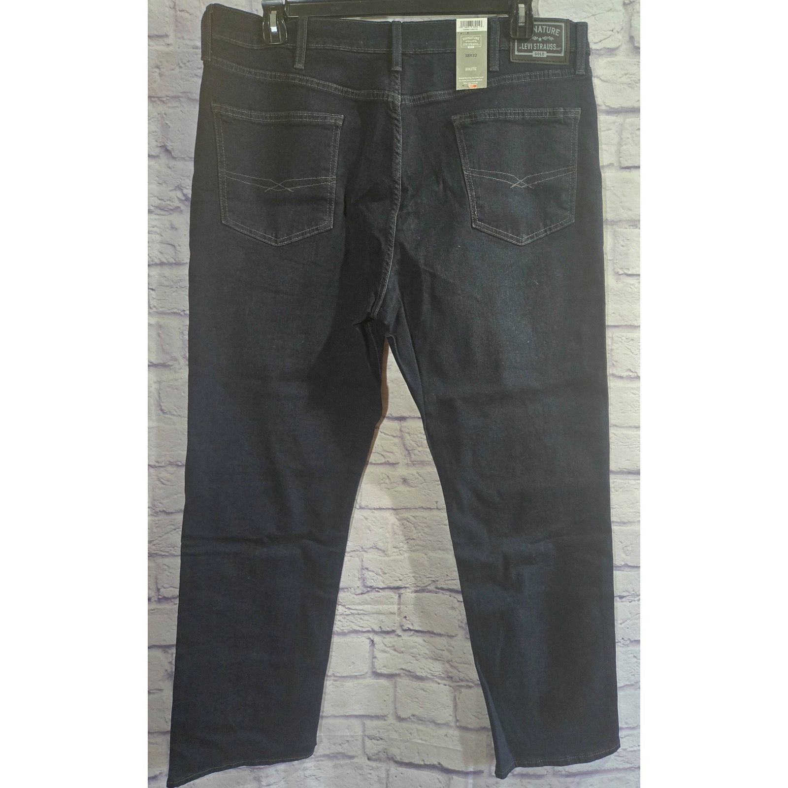 Other Signature by Levi Gold Label Athletic Fit Jeans 38X32 NWTS Size US 38 / EU 54 - 2 Thumbnail