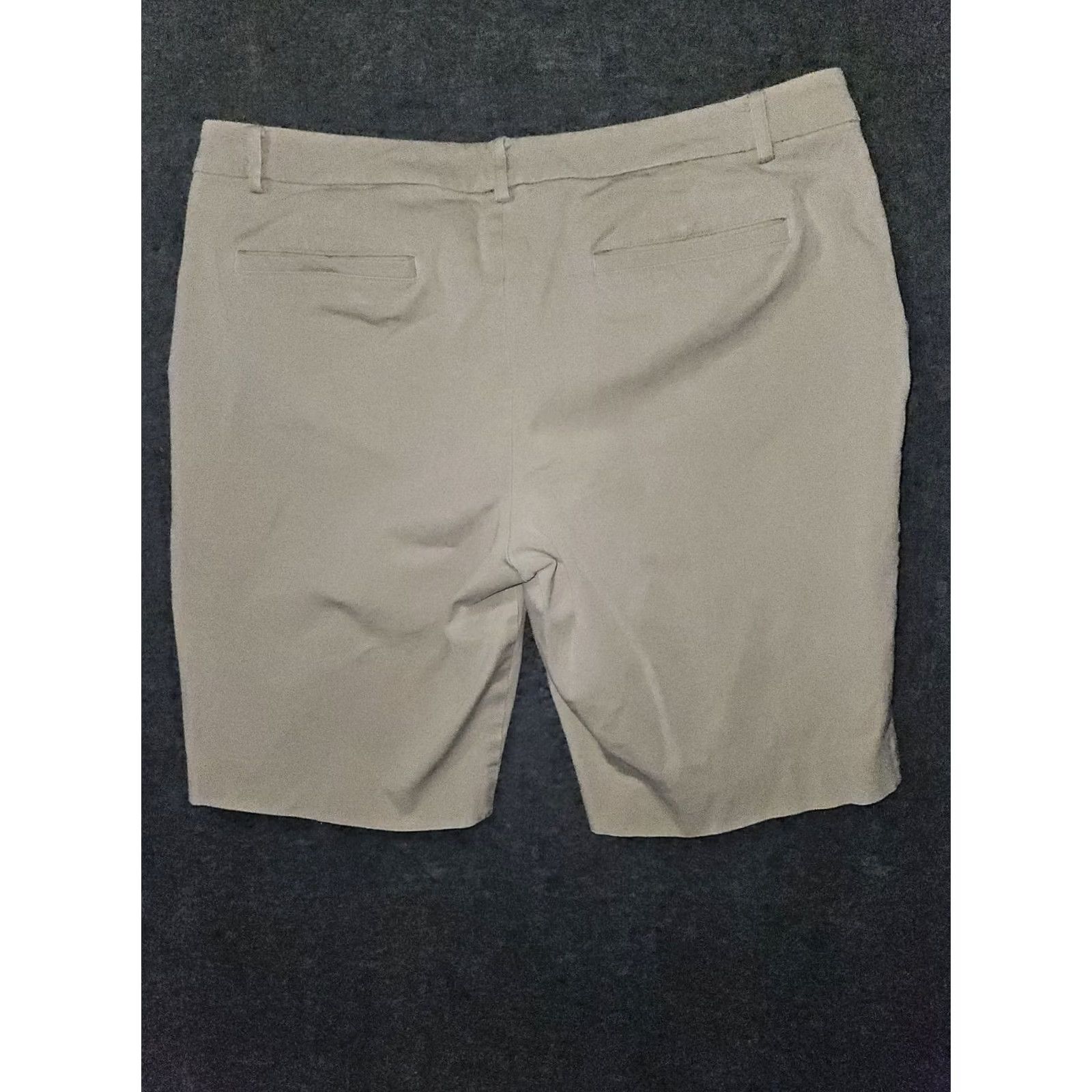 Ralph Lauren Lauren Ralph Lauren Bermuda Shorts Women's 12 Beige Mid Rise Stretch Preppy Size 34" / US 12 / IT 48 - 7 Thumbnail