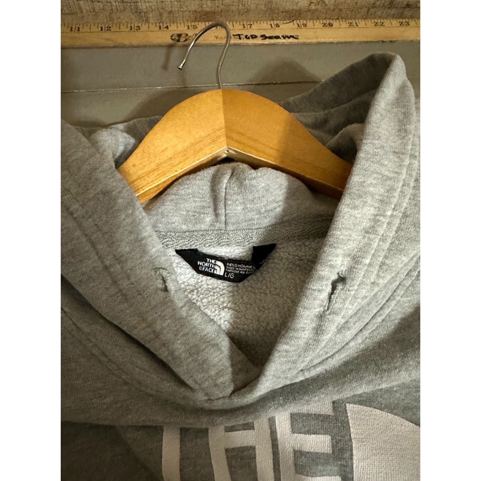 The North Face VINTAGE? No. (Skip) Original title rearranged: The North Face Hoodie Mens Large L Gray Pullover Logo Sweatshirt Size US L / EU 52-54 / 3 - 3 Thumbnail