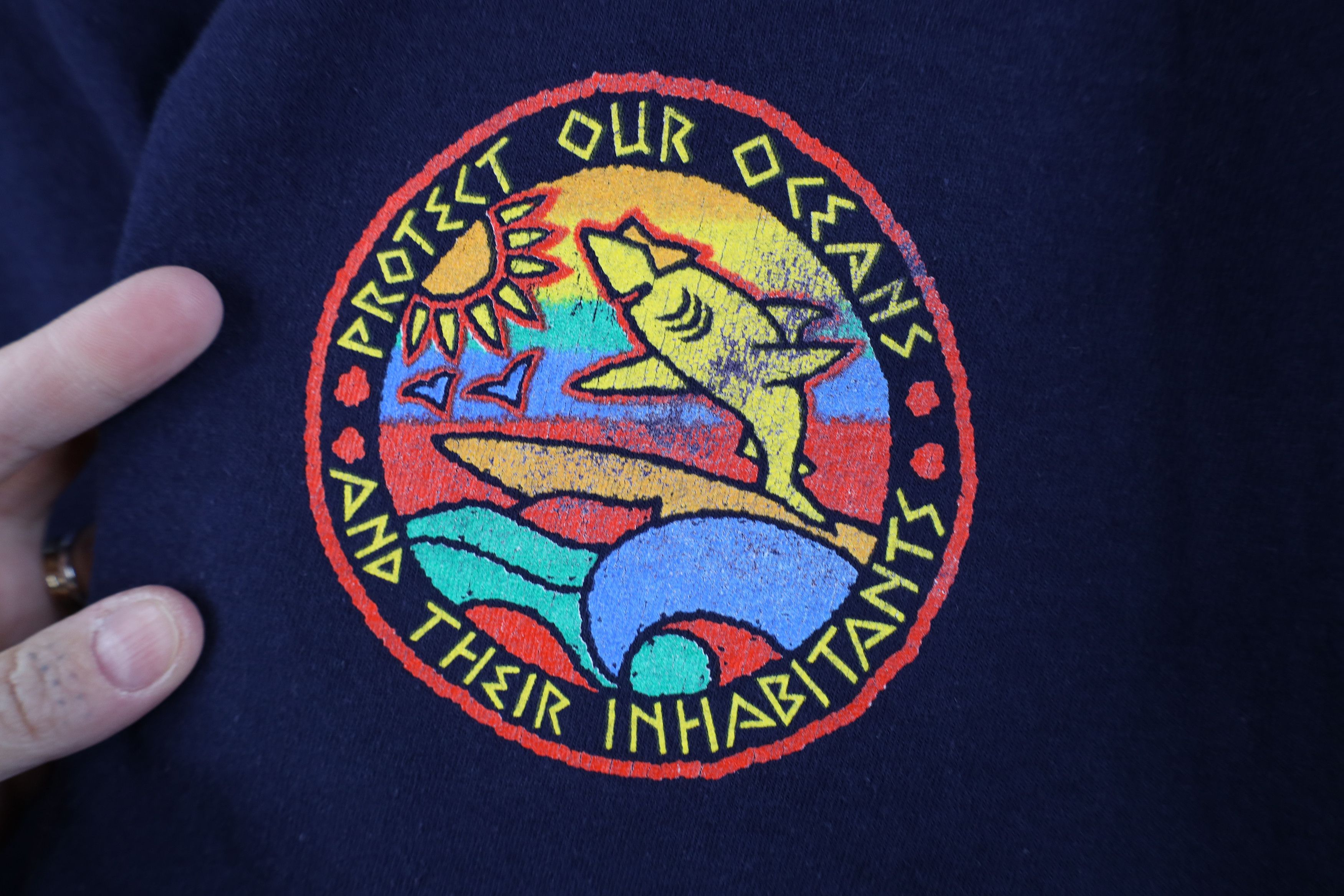 Vintage Vintage 90s Streetwear Our Oceans Shark Earth Day T-Shirt Size US M / EU 48-50 / 2 - 4 Thumbnail