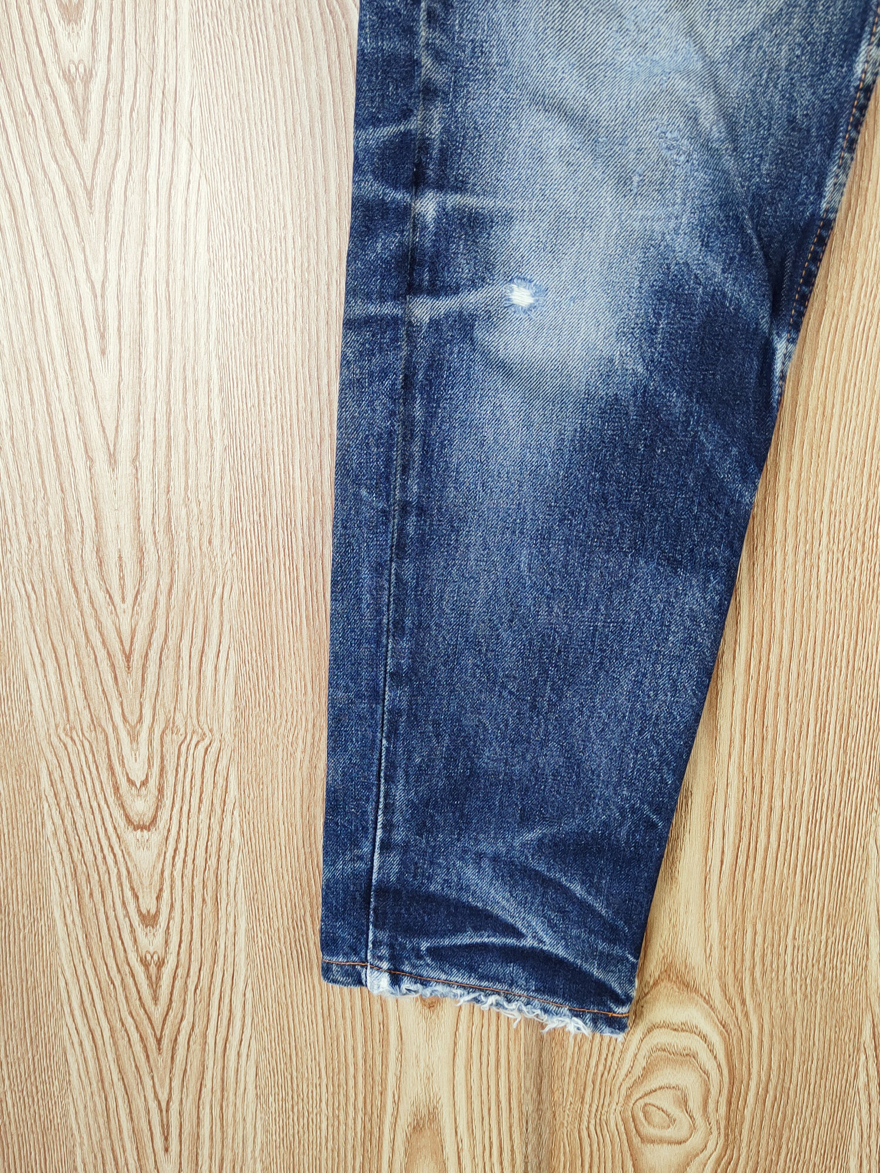 Levi's Levi's orange tag Dark Blue Distressed Ripped Jeans #W497 Size US 27 - 4 Thumbnail
